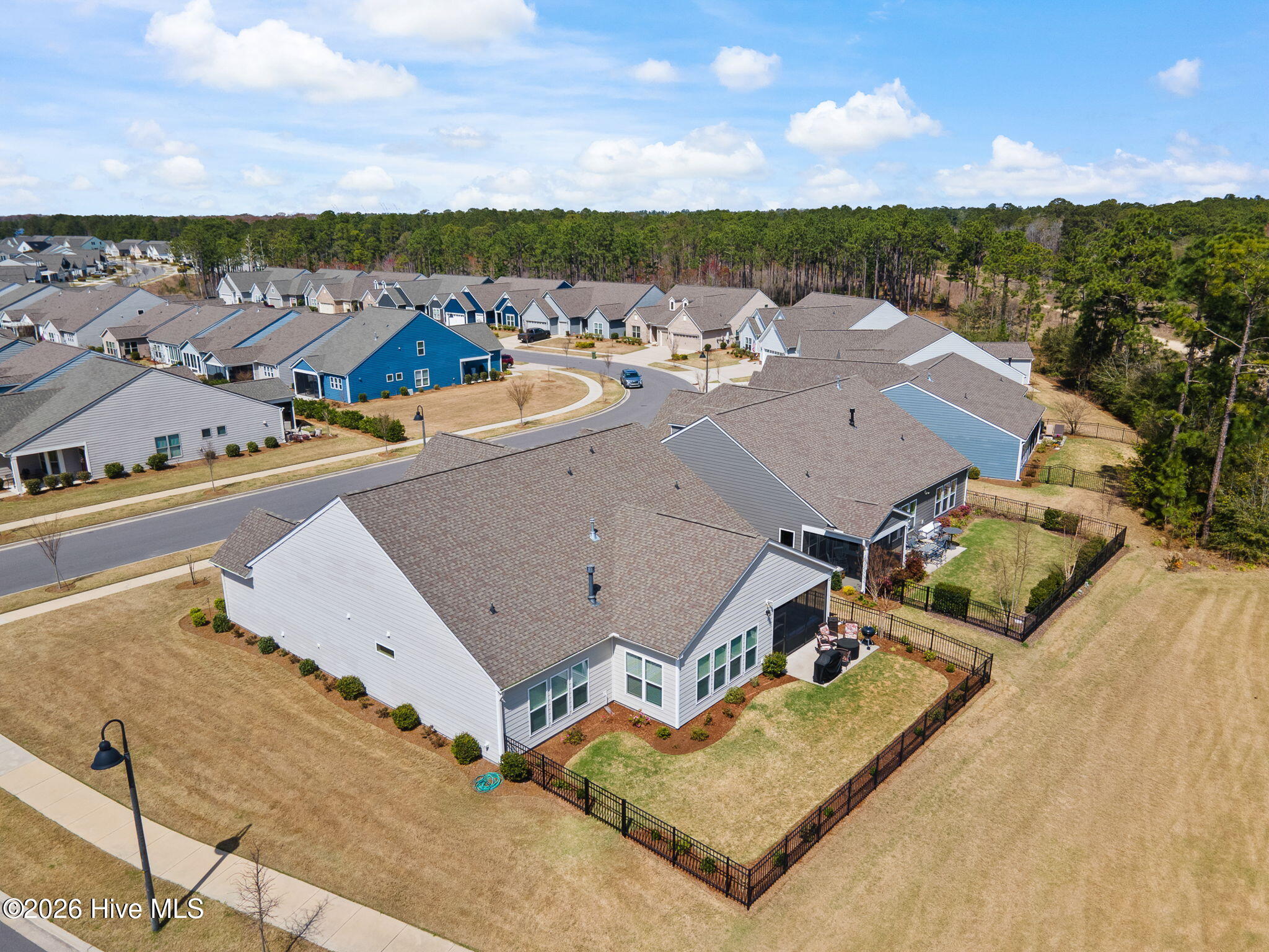 100564414 | Photo 56