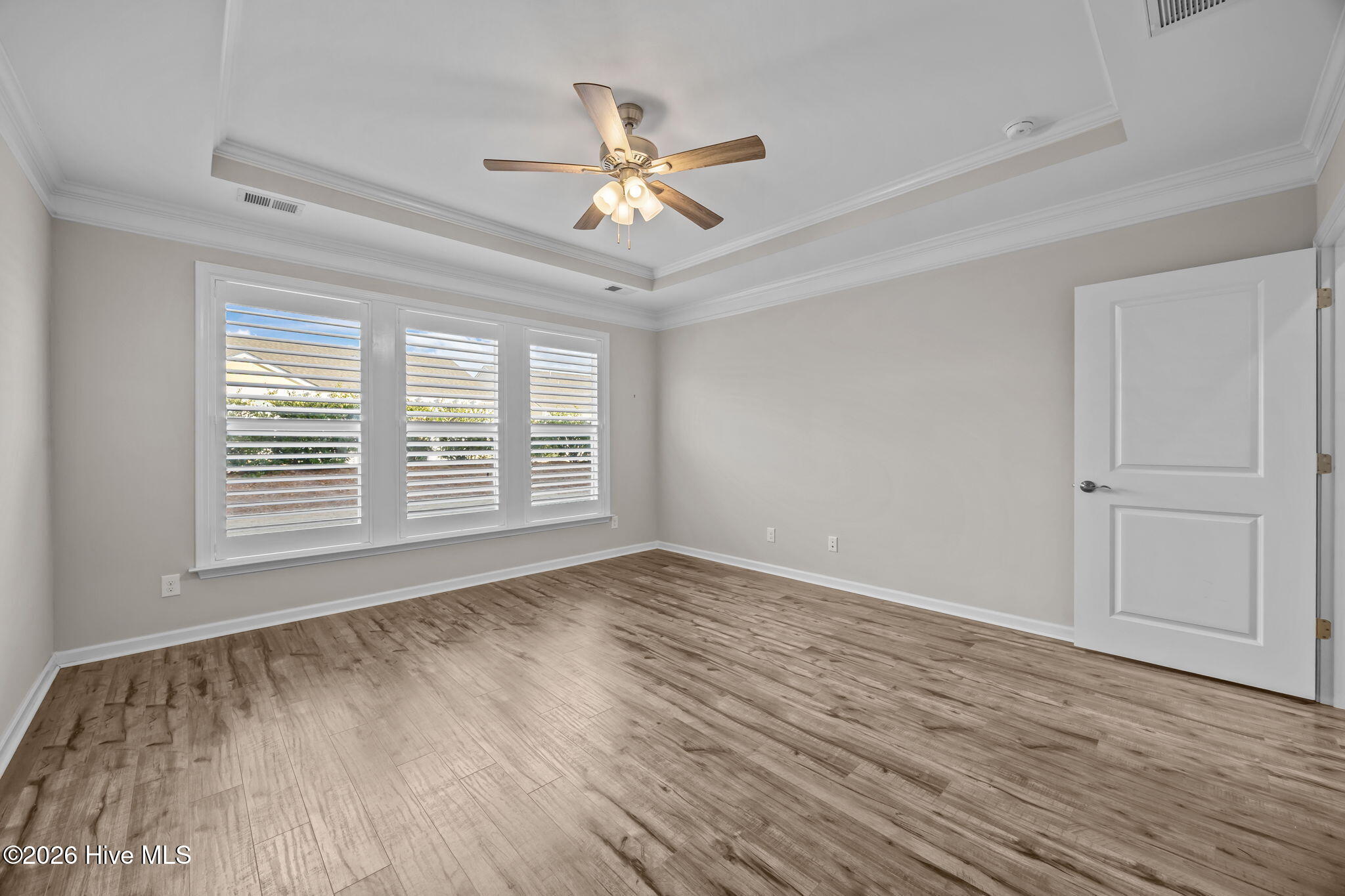 100552007 | Photo 46