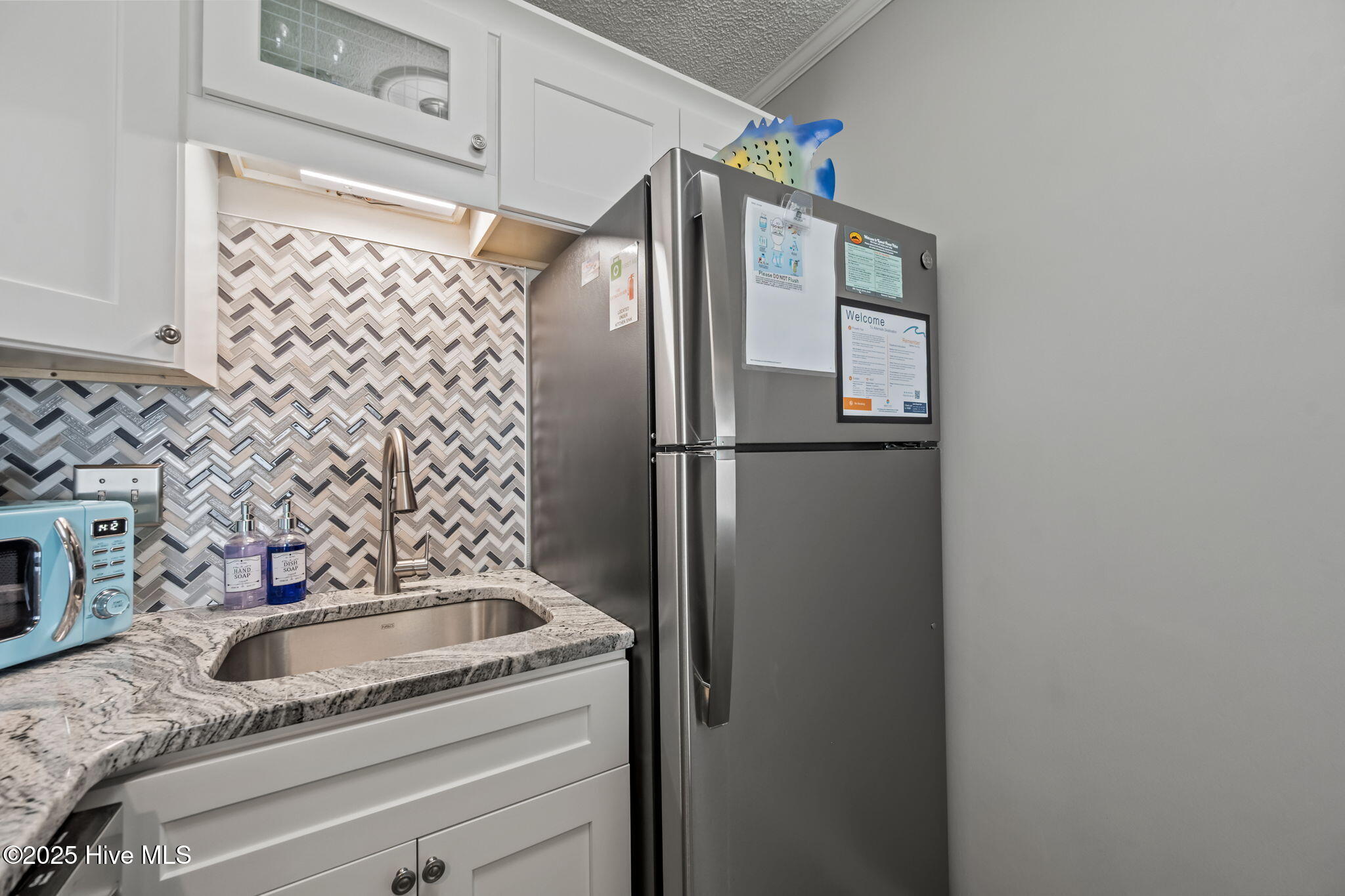 100537273 | Photo 15