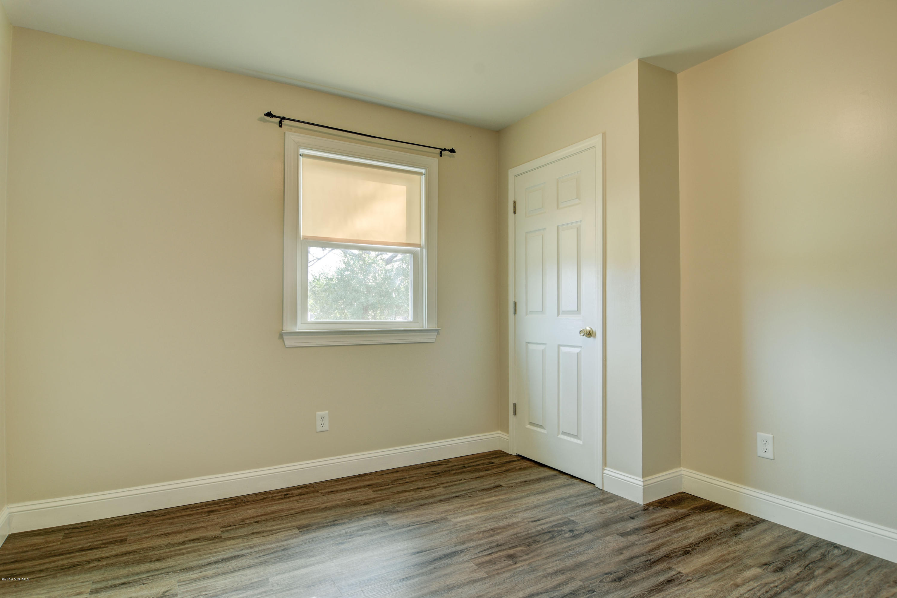 100543080 | Photo 12