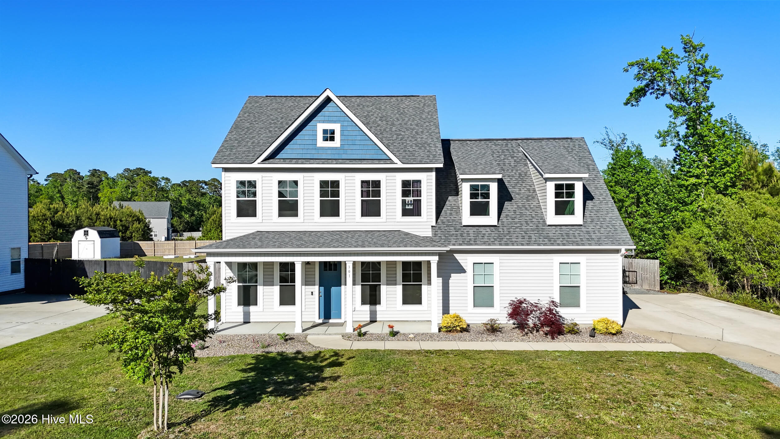 100569391 | Photo 54