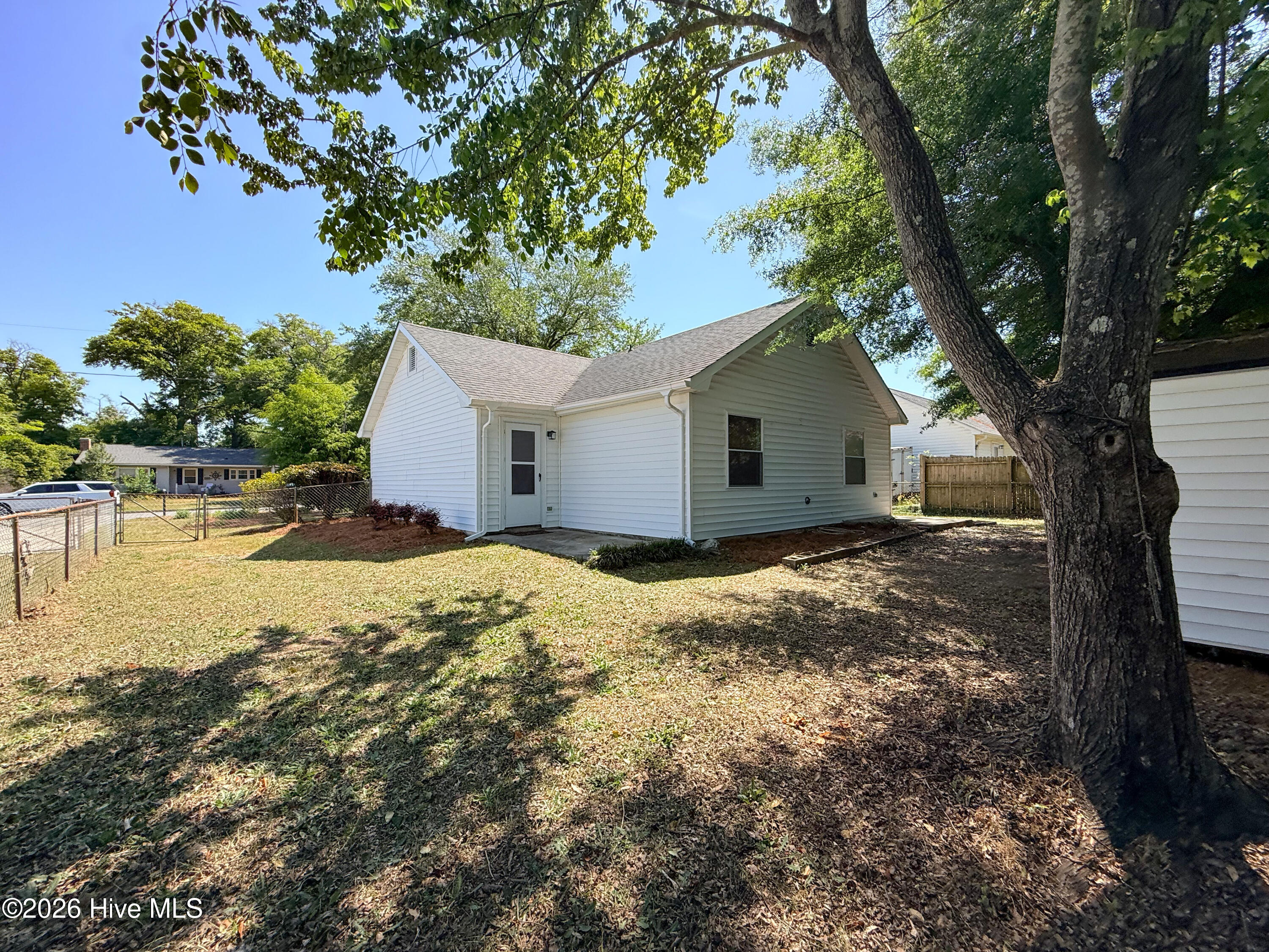 100568255 | Photo 67