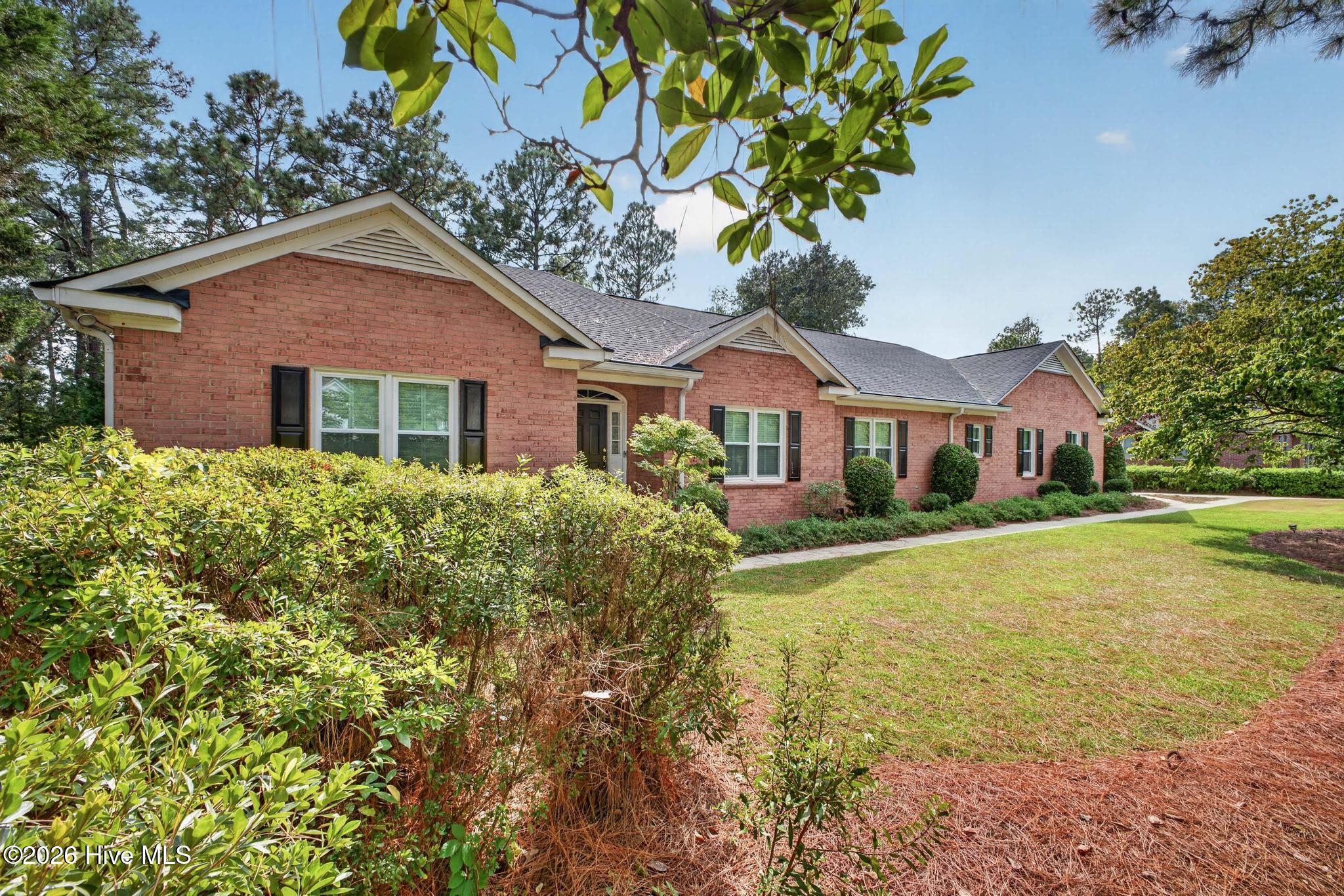 Photo 1 of Single family home for sale at 2181 Beaver Crk Ln, Aiken, SC 29803 | MLS# 100601933 | Listing updated on 2026-09-15