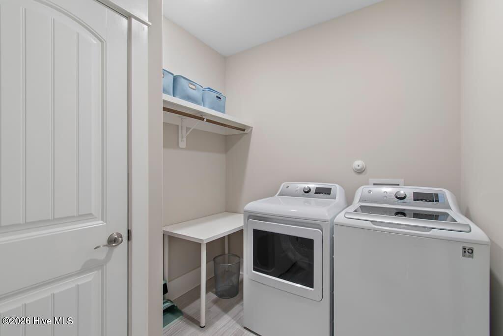 100562919 | Photo 60