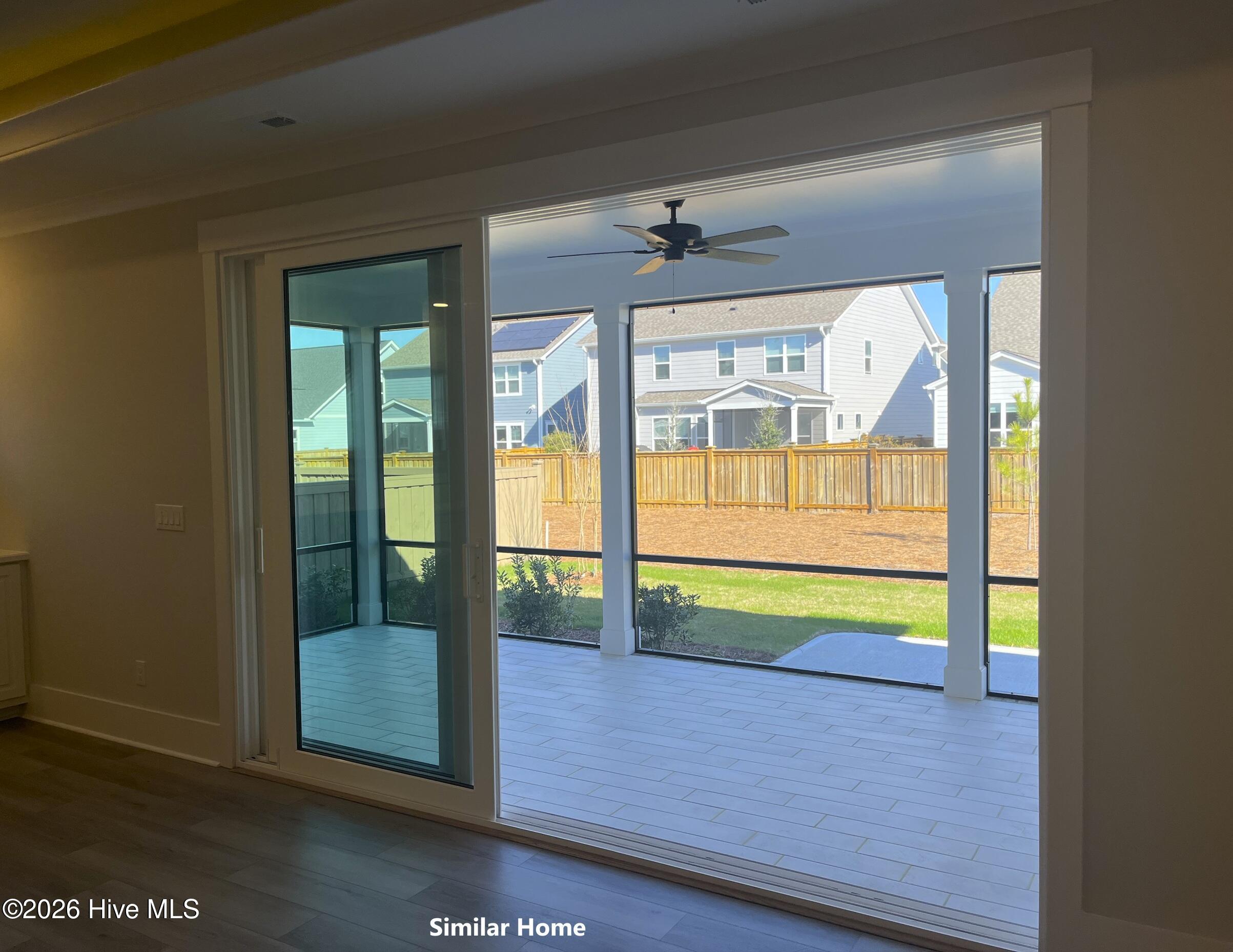 100553760 | Photo 13