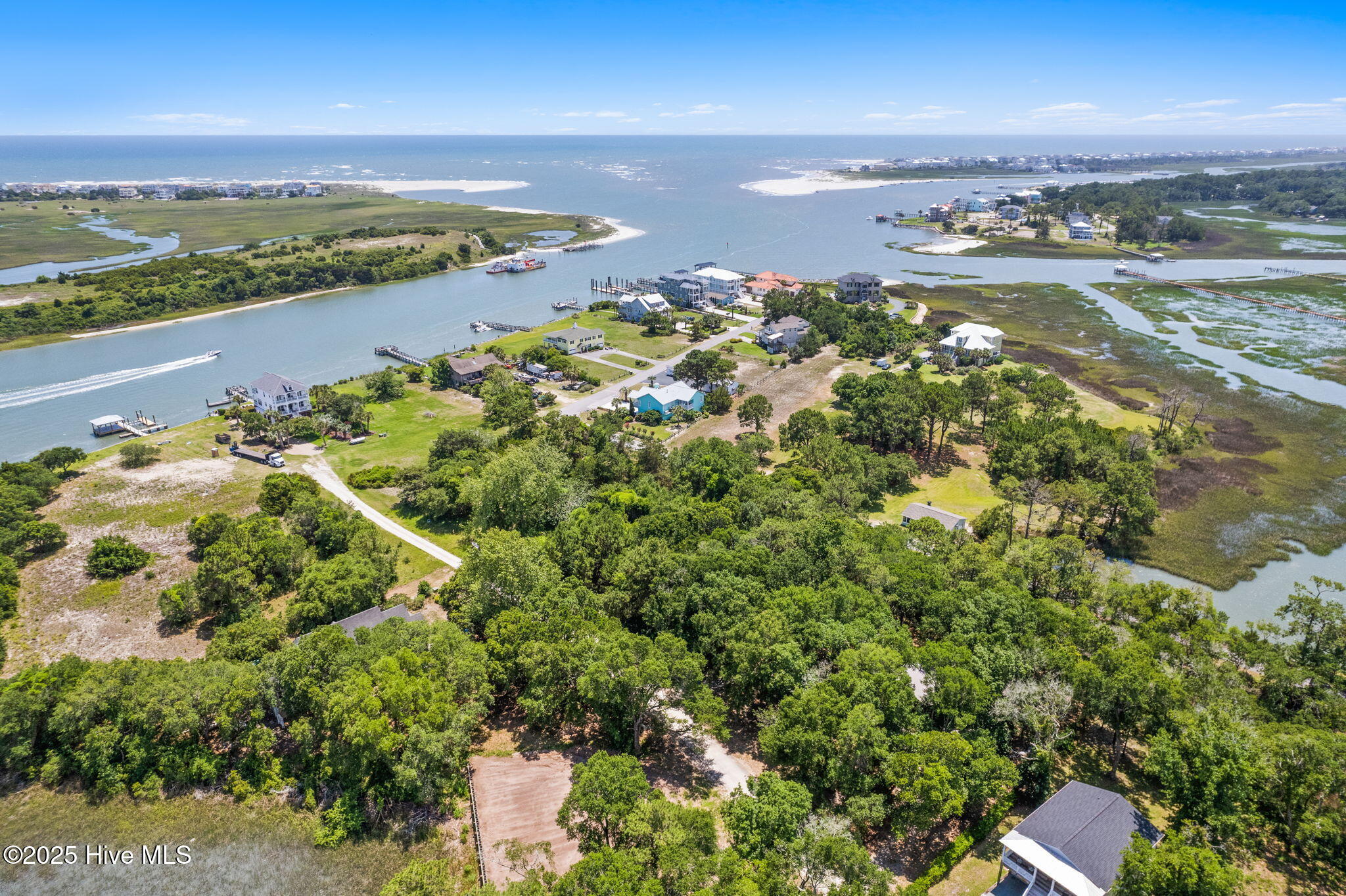 100519395 | Photo 22