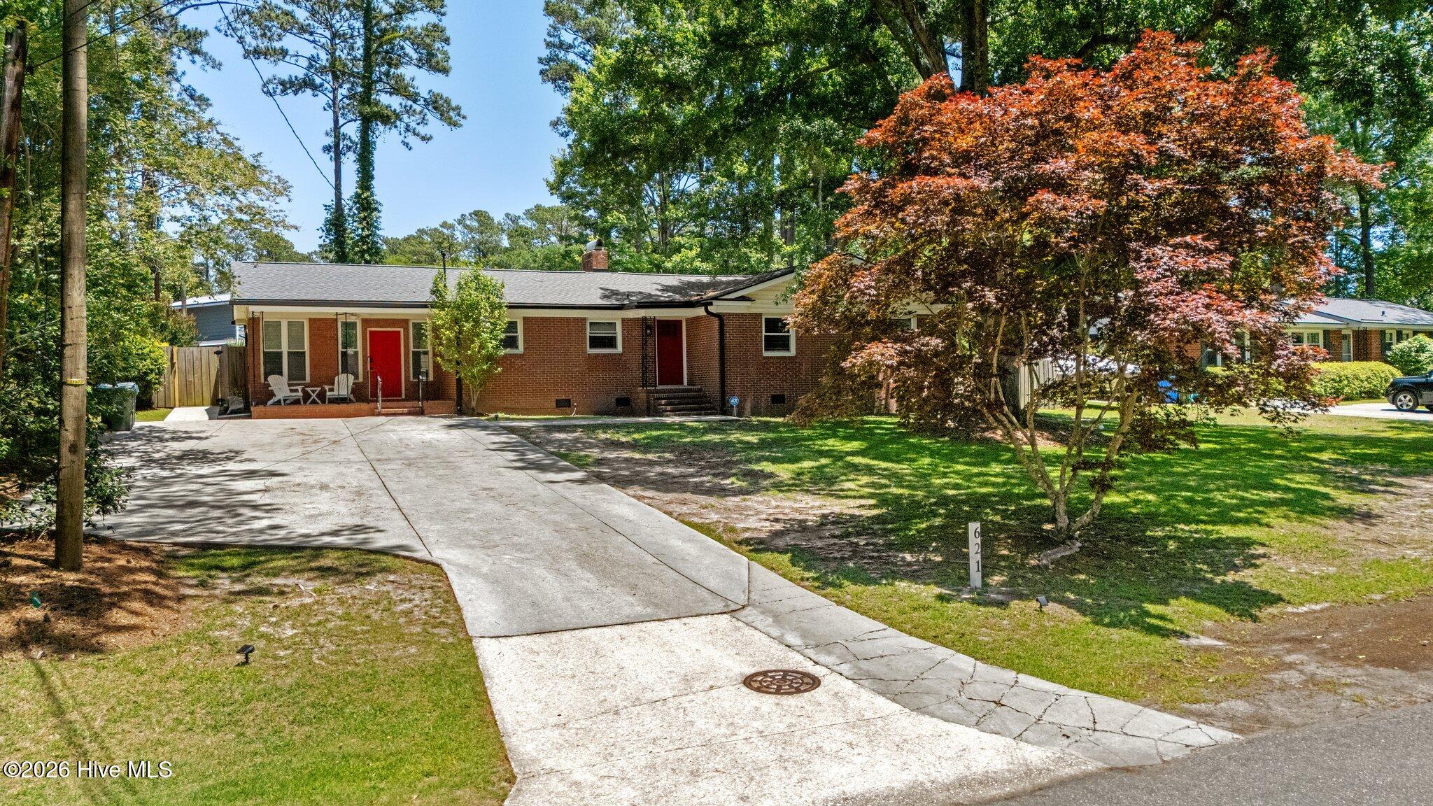 621 Decatur Drive, Wilmington, NC 28403 – photo 2: 1-web-or-mls-DJI_20250523131350_0829_D