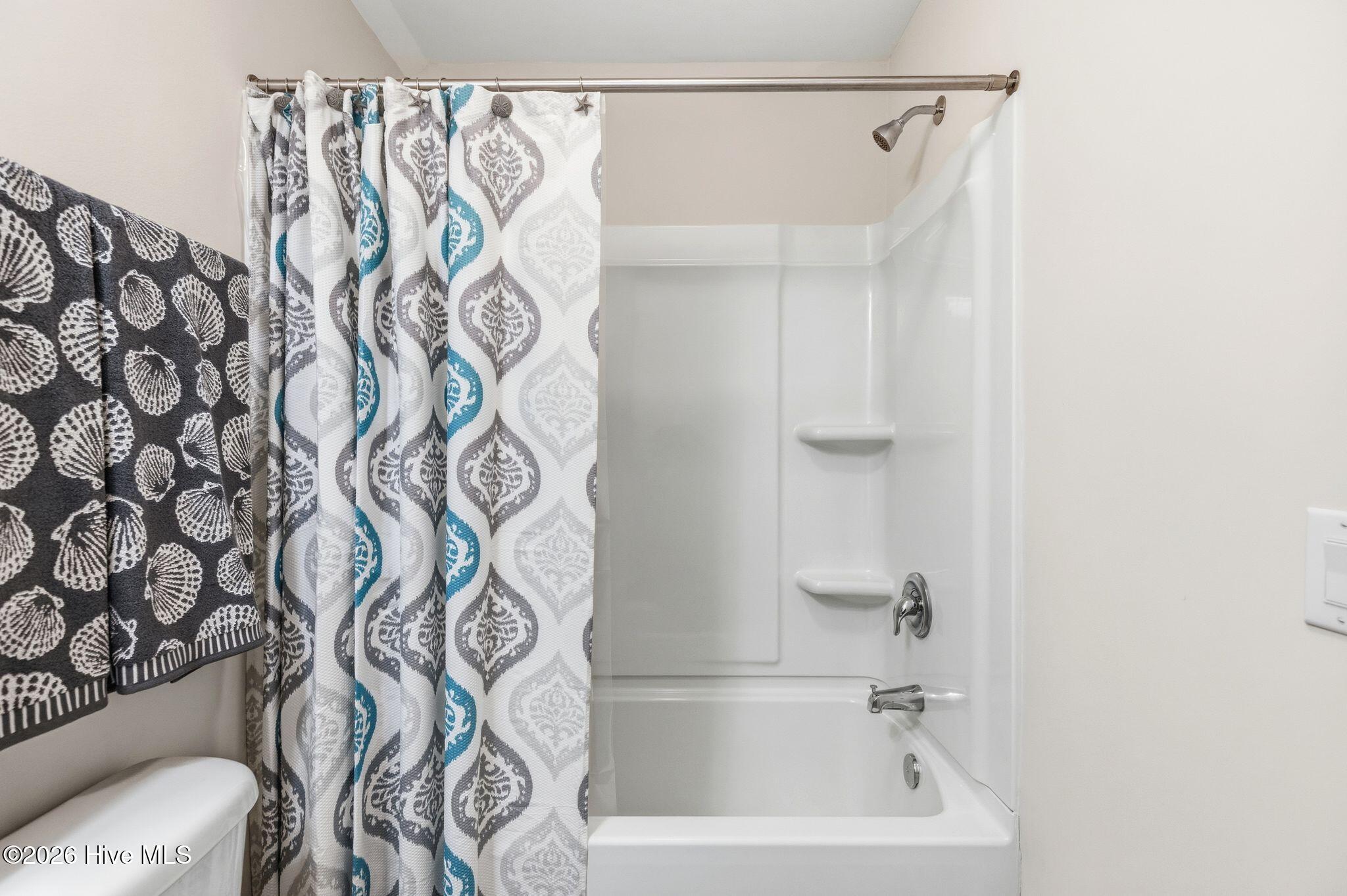 100558681 | Photo 40