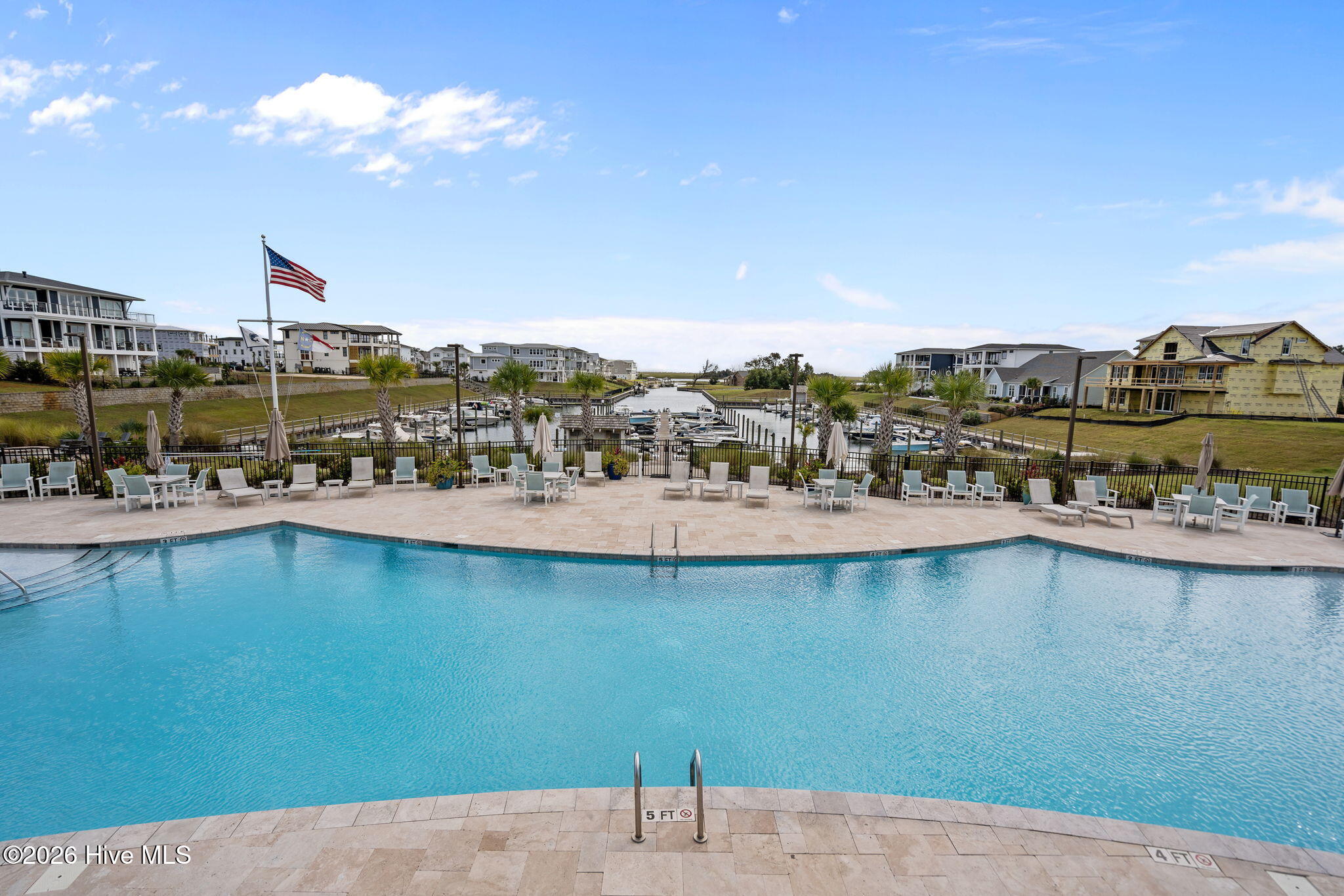 100567182 | Photo 56