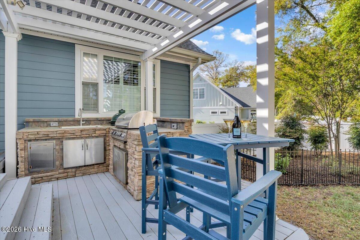 100567087 | Photo 89