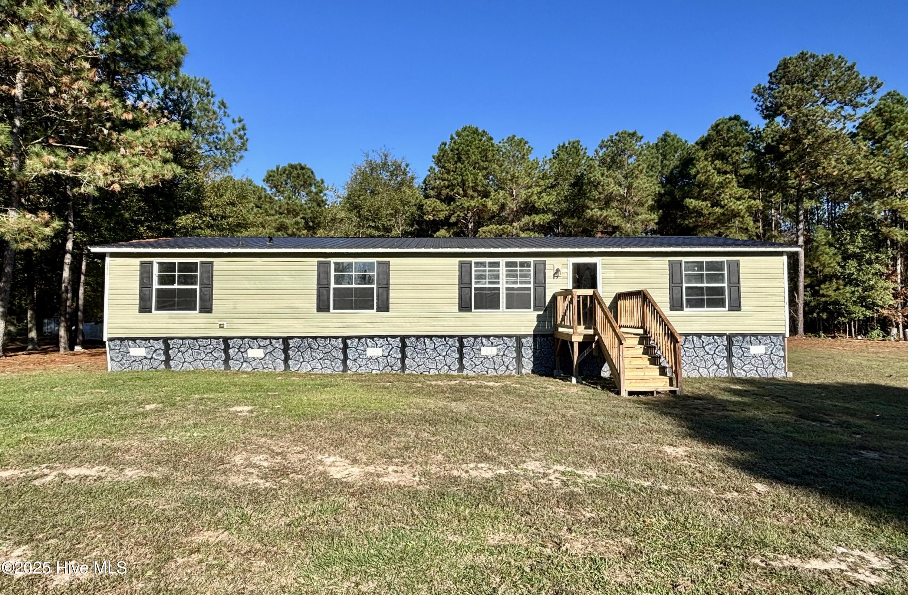 Homes for sale in Clinton, NC | 367 Hood Ln, Clinton, NC 28328 | MLS# 100538847