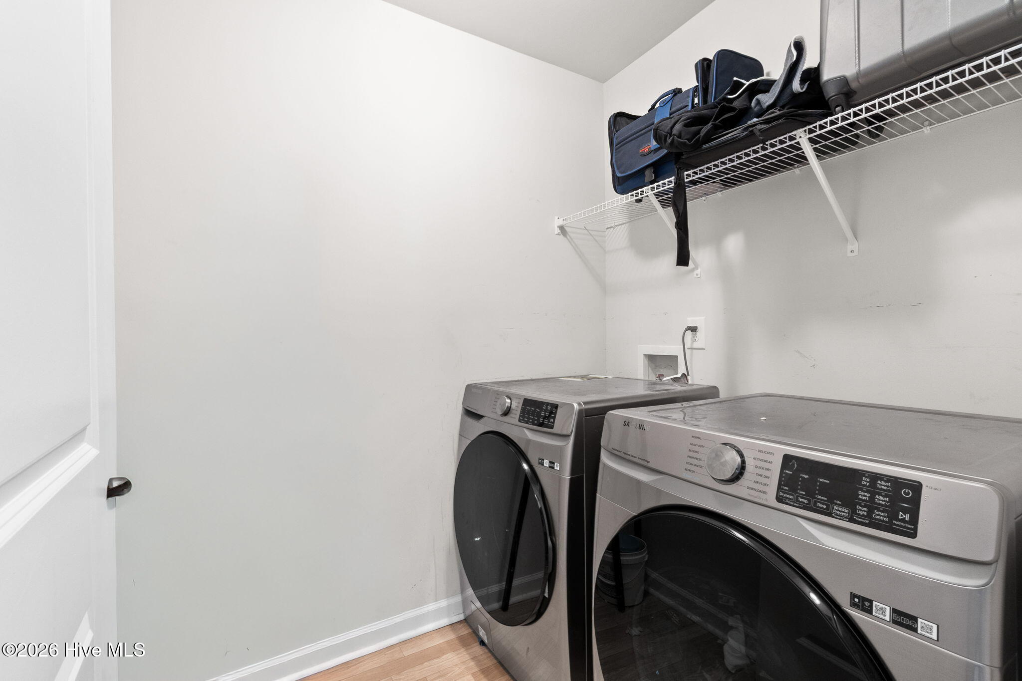 100560384 | Photo 16