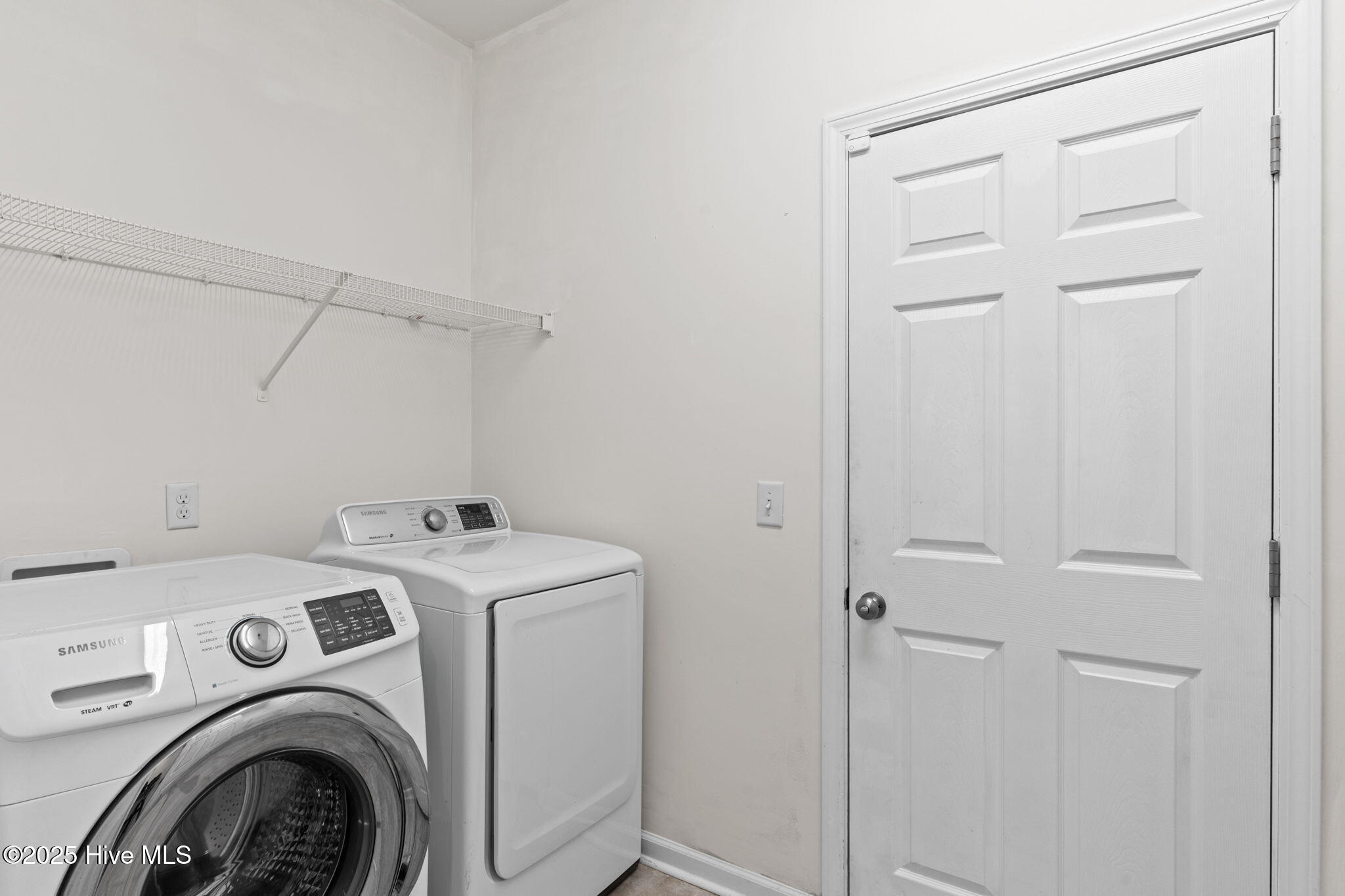 100501996 | Photo 31