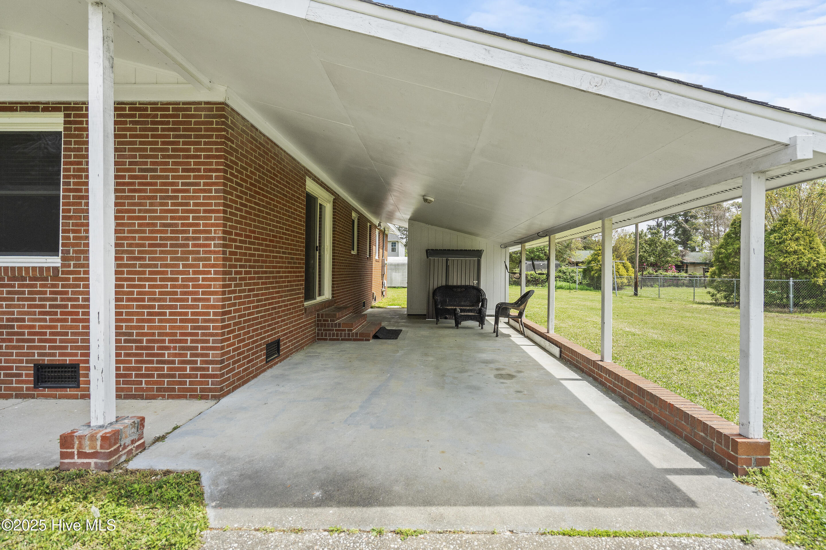 100564463 | Photo 21