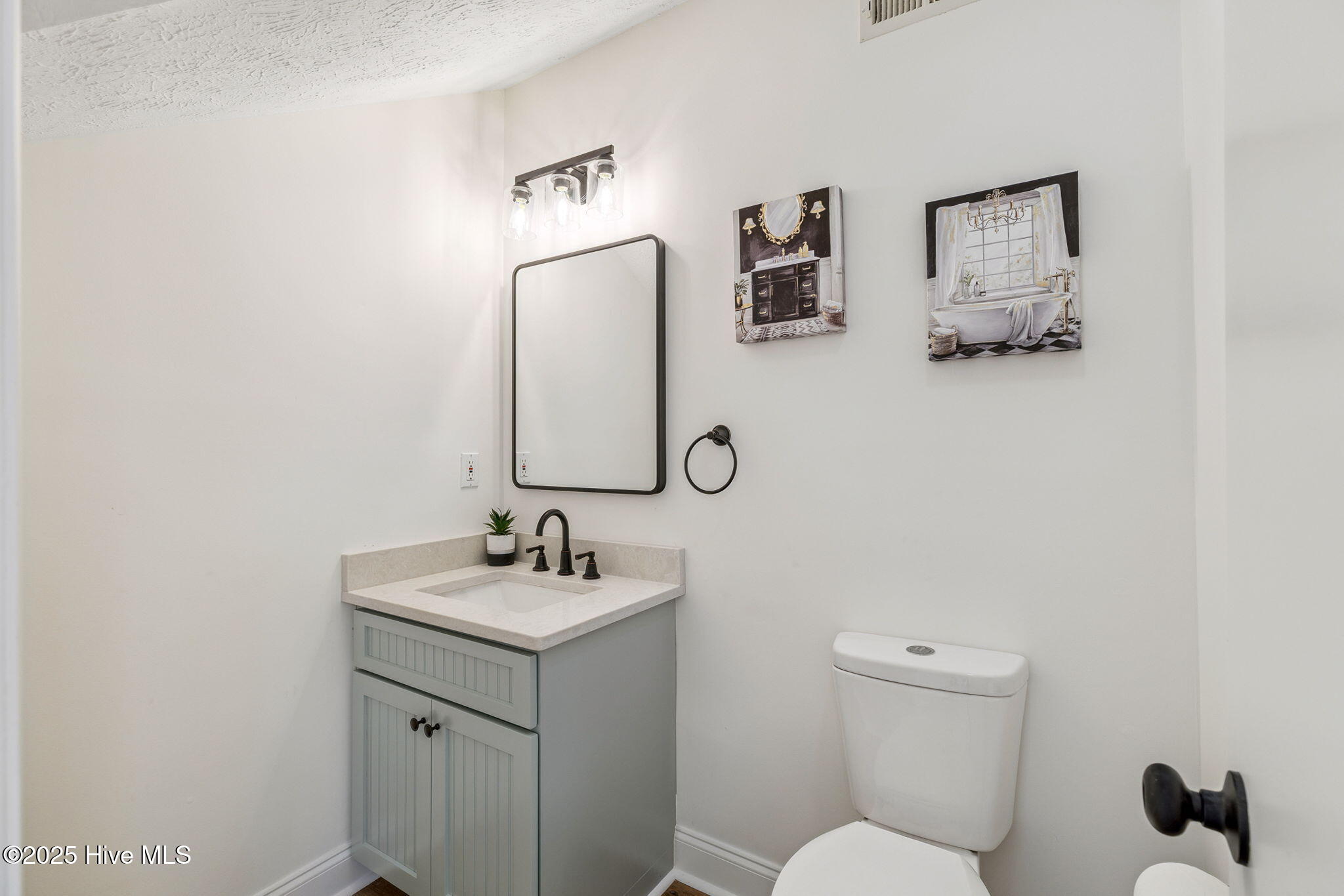 100517778 | Photo 39