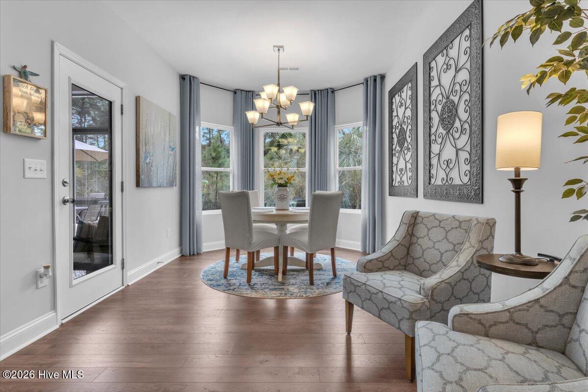 100560173 | Photo 30