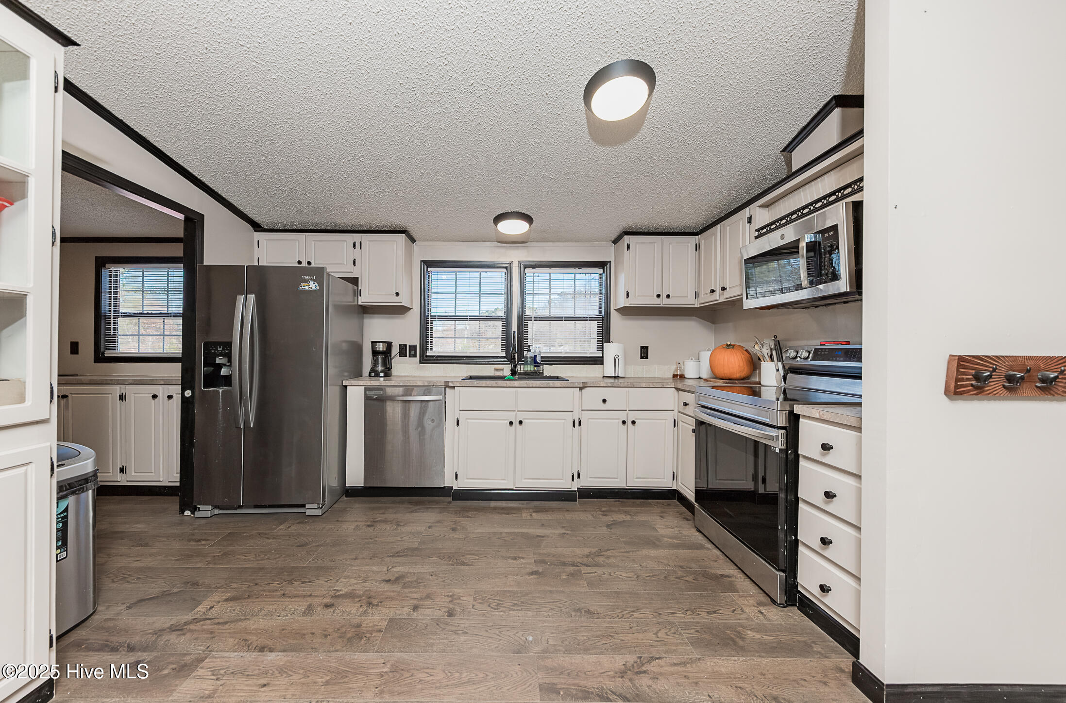 100546784 | Photo 17