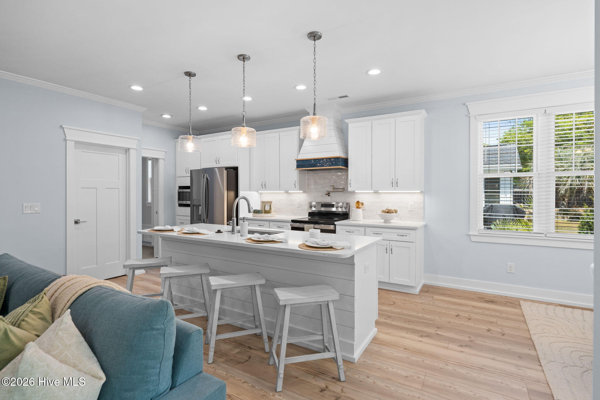 100546665 | Photo 20