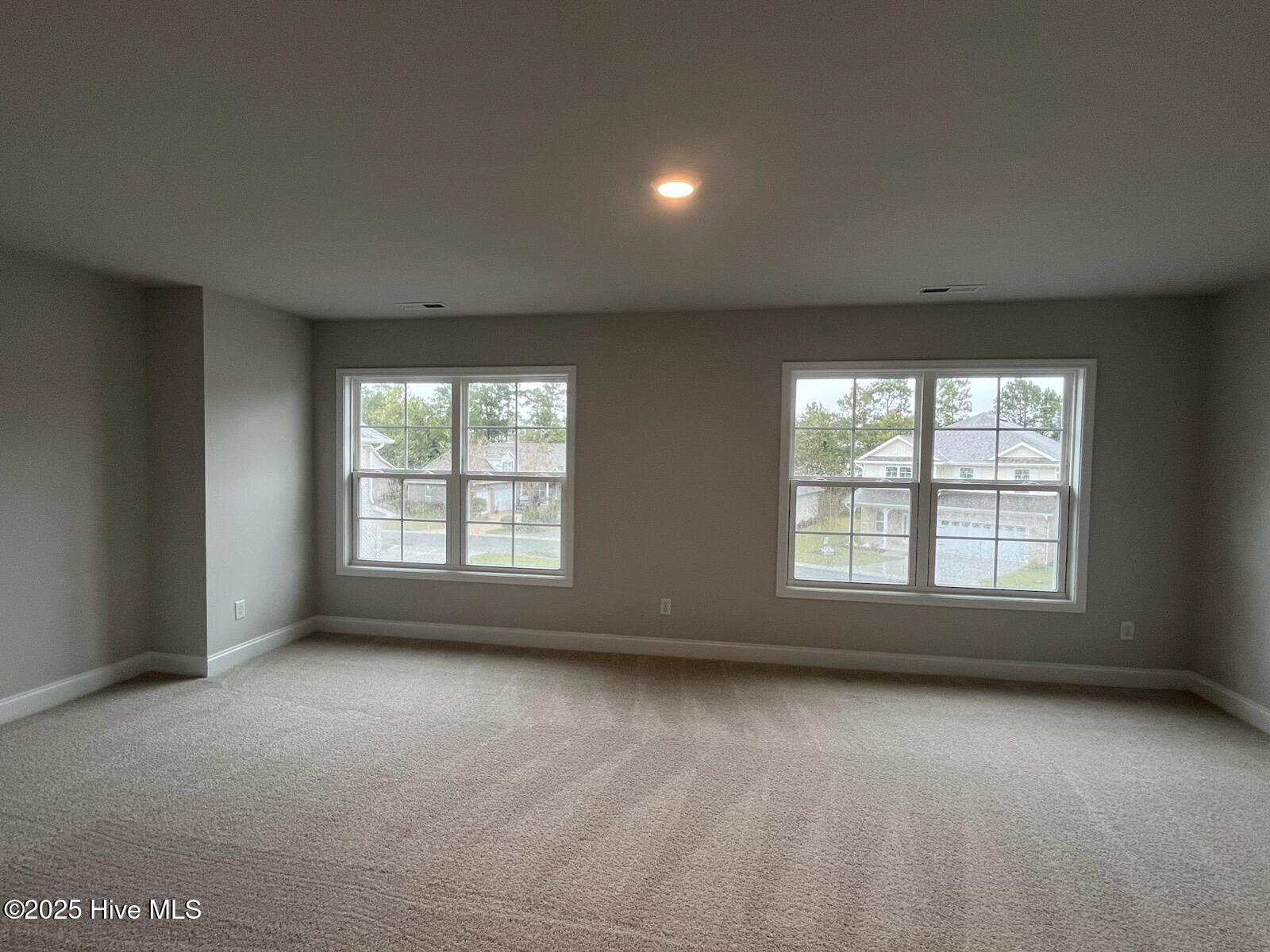 100423282 | Photo 34