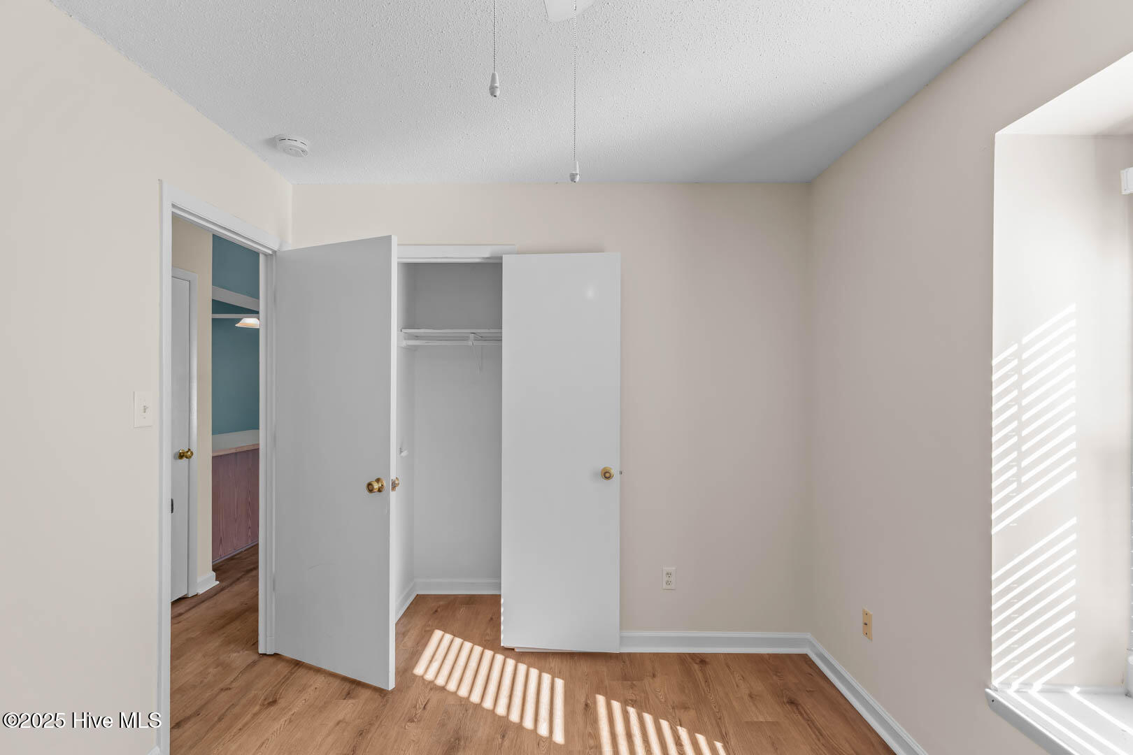 100540593 | Photo 19