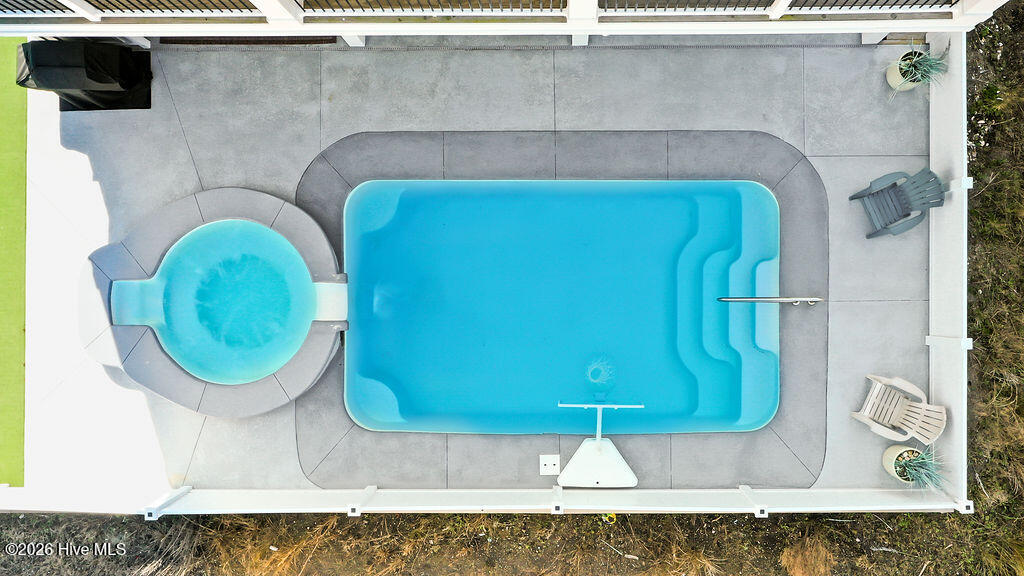 100560016 | Photo 67