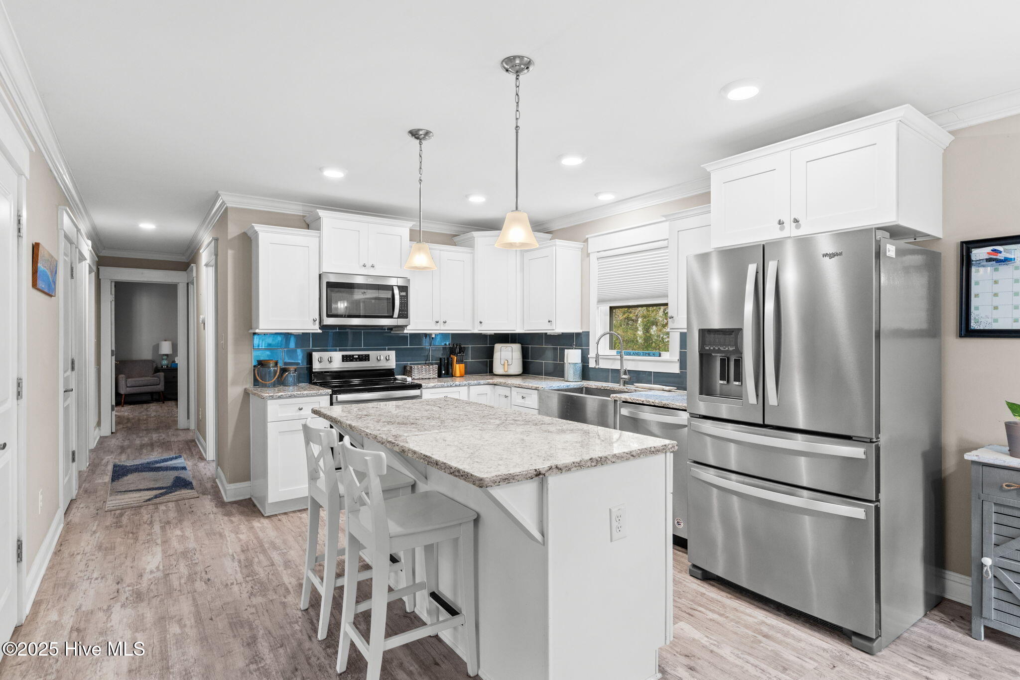 100546923 | Photo 14