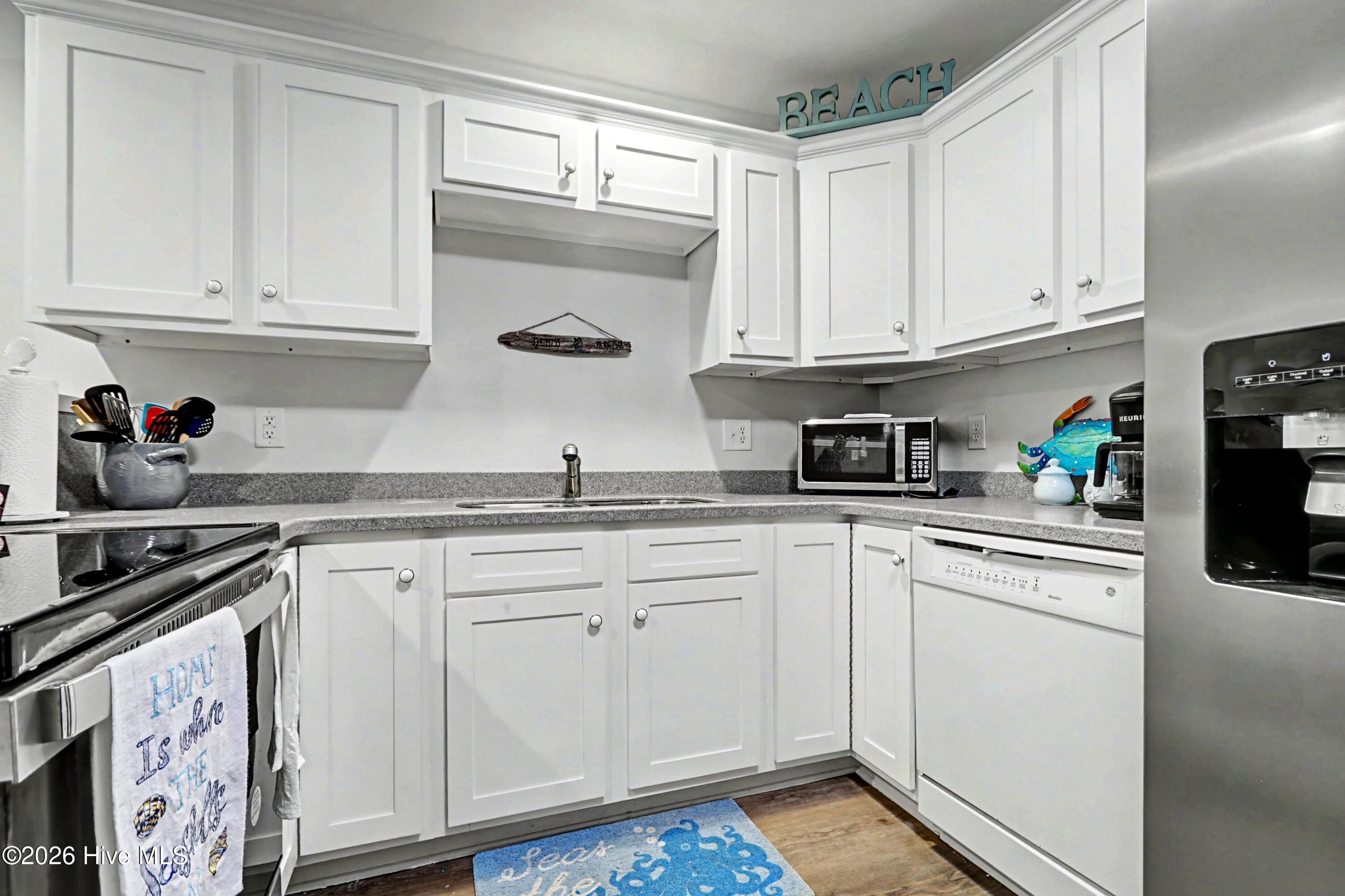 100561250 | Photo 14