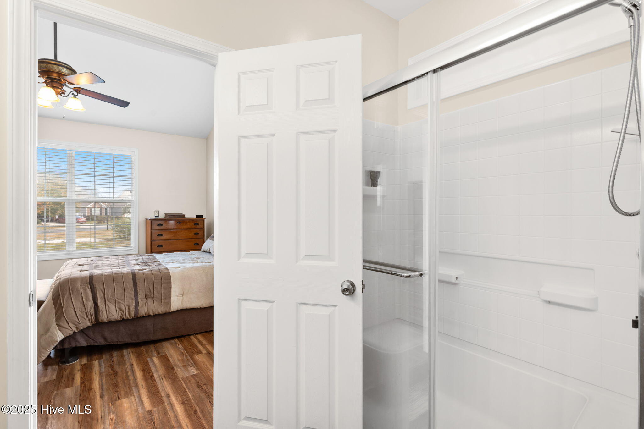 100540486 | Photo 22