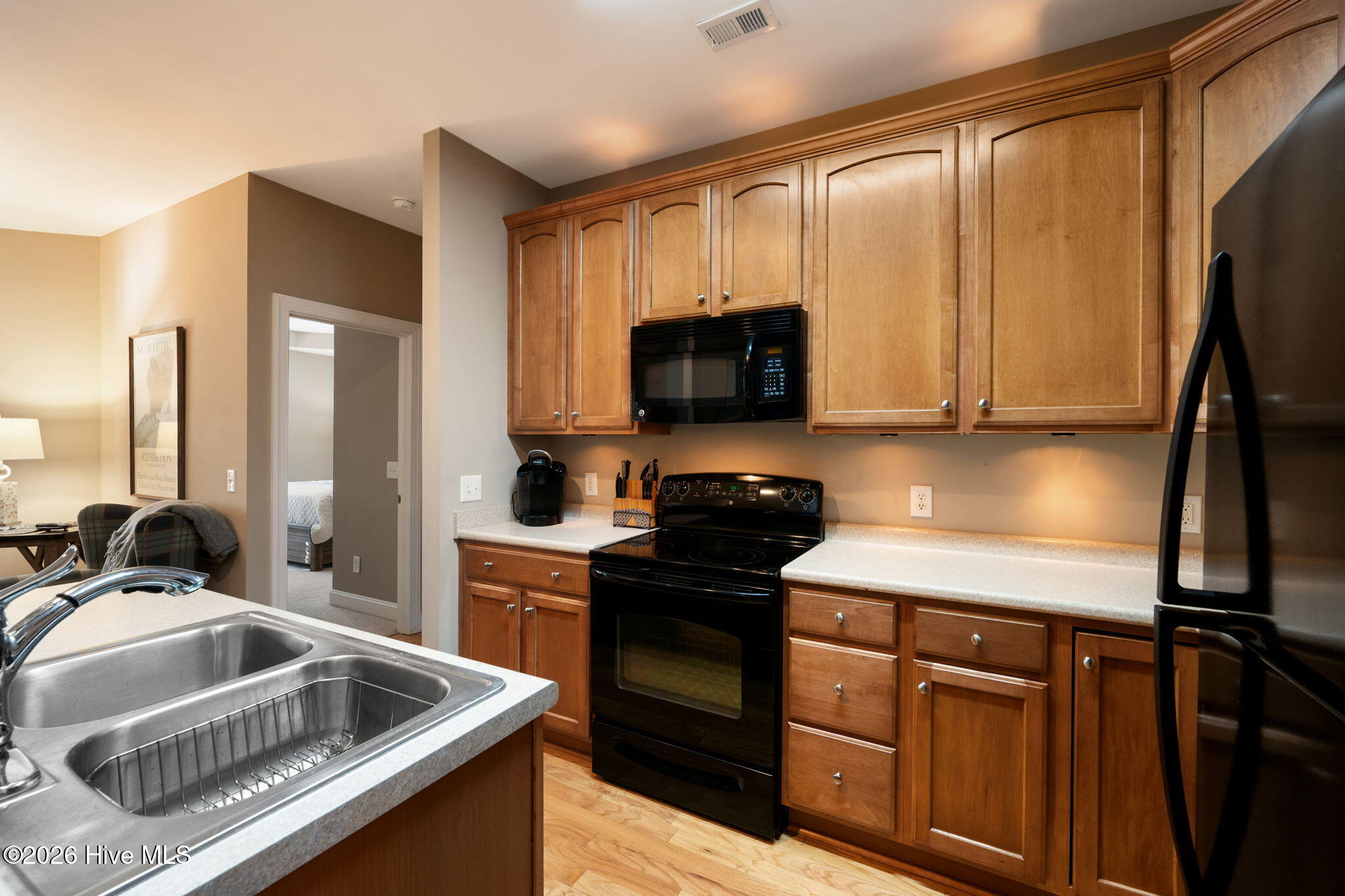 100547575 | Photo 14