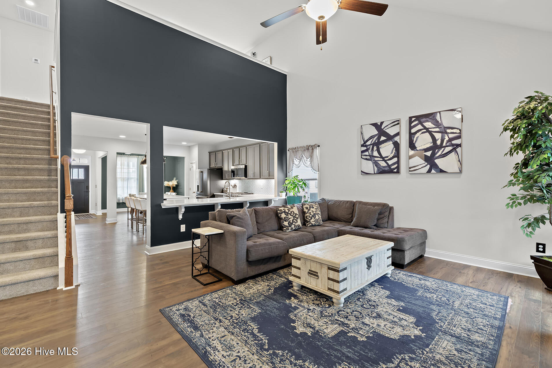 100549567 | Photo 14