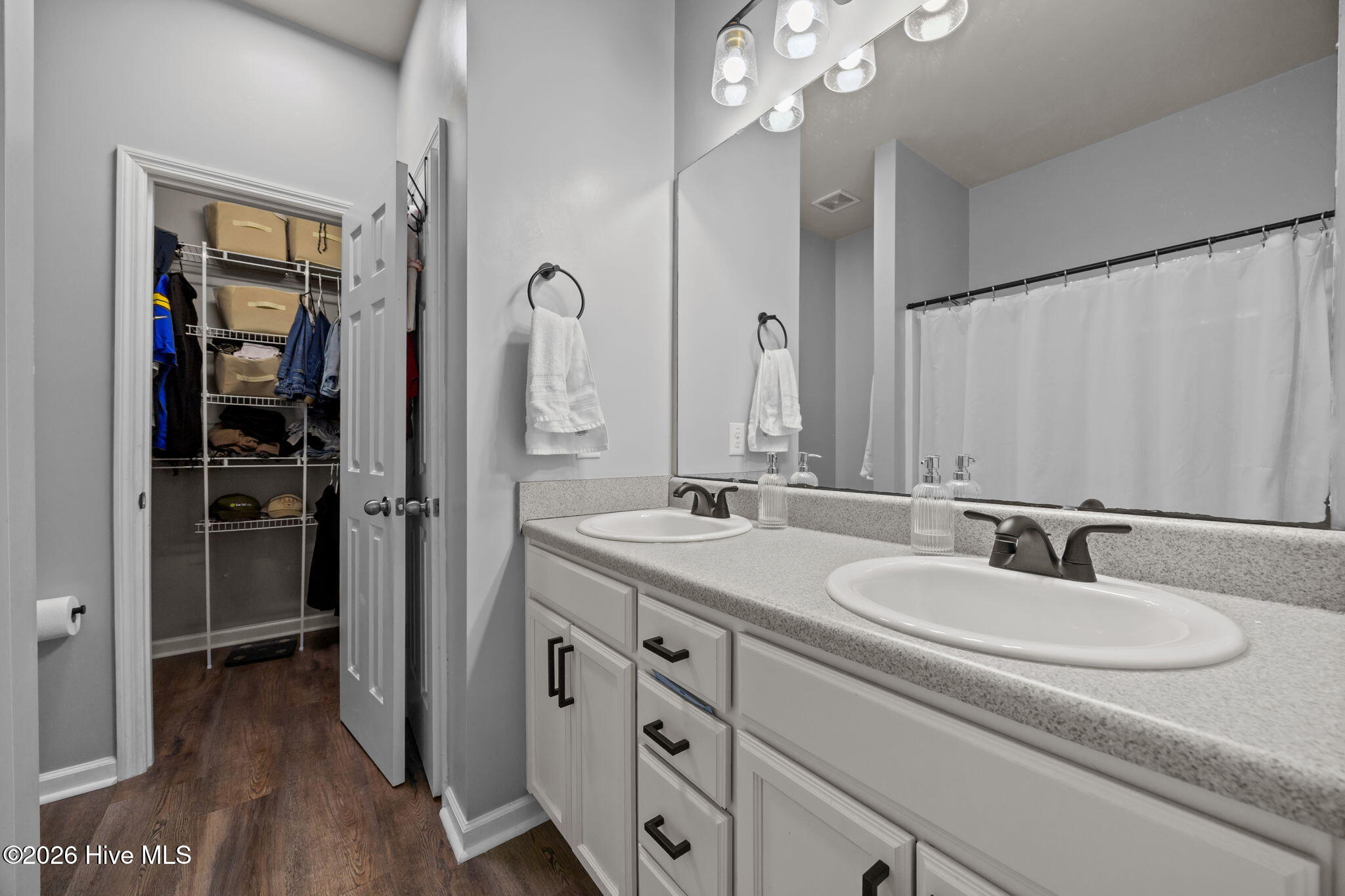 100551662 | Photo 16