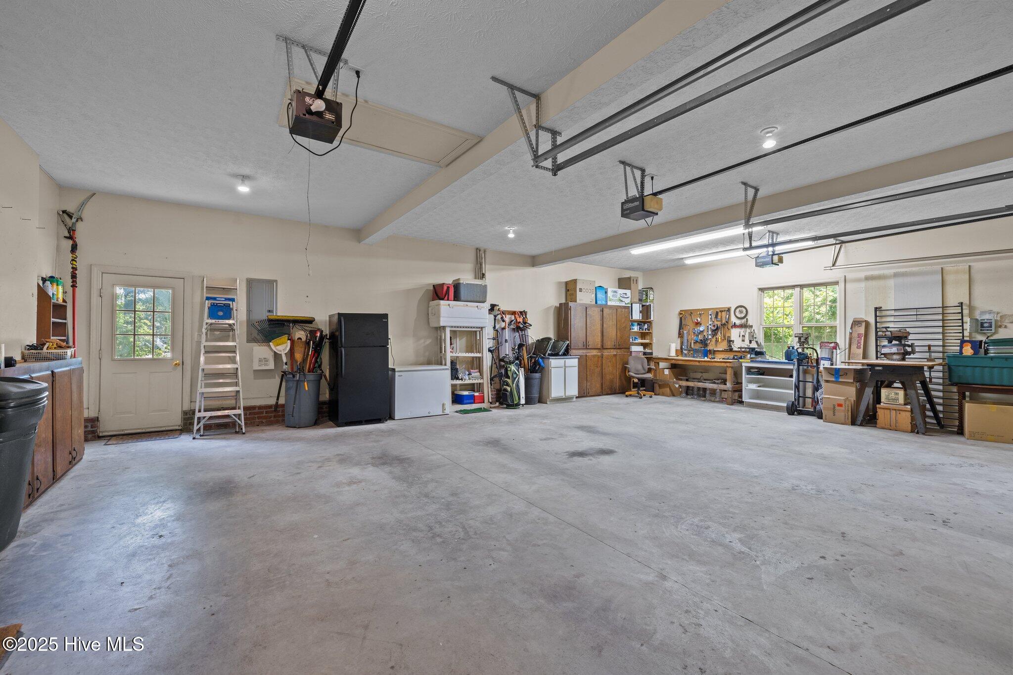 100517626 | Photo 42