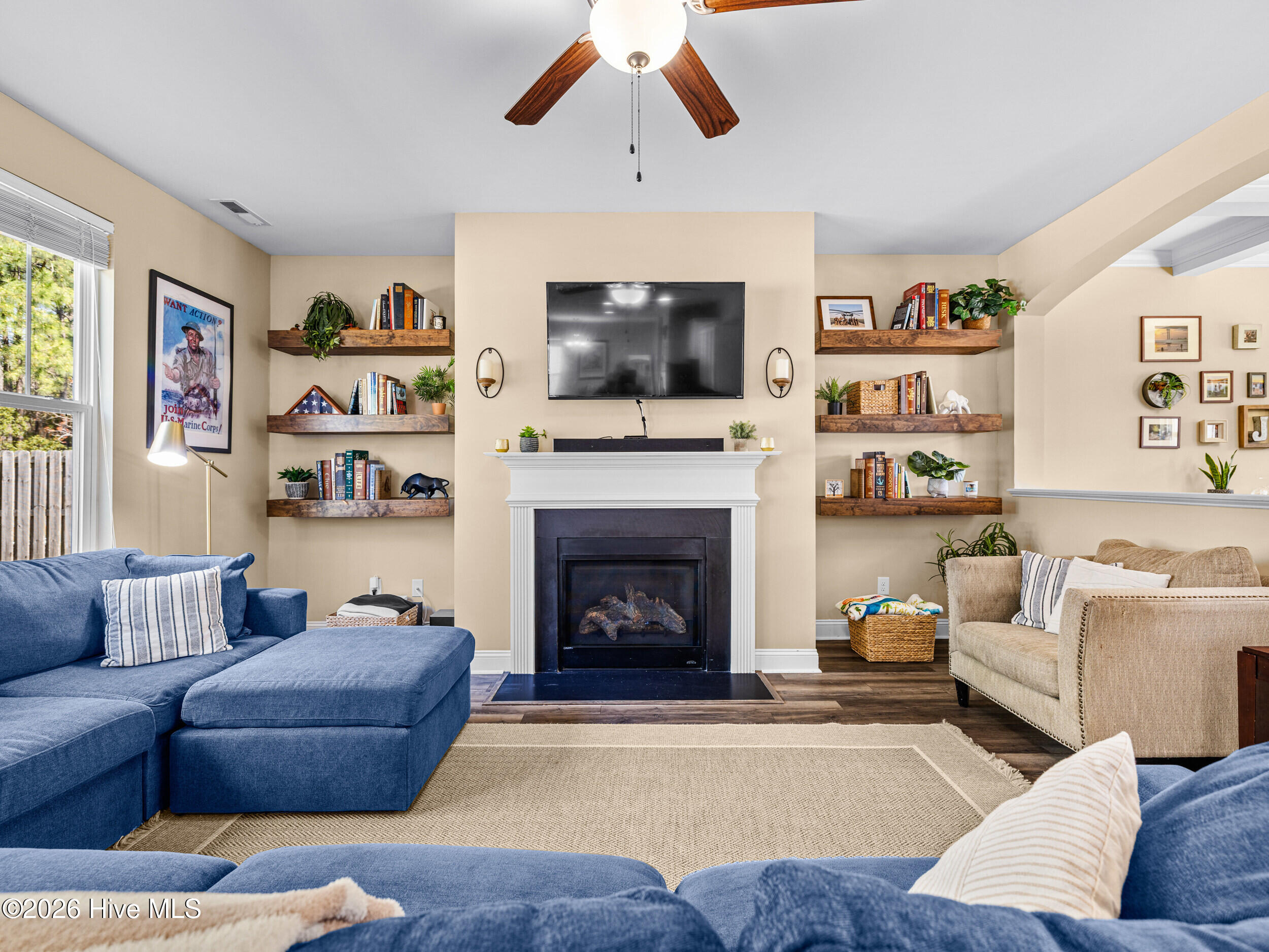 100562428 | Photo 19