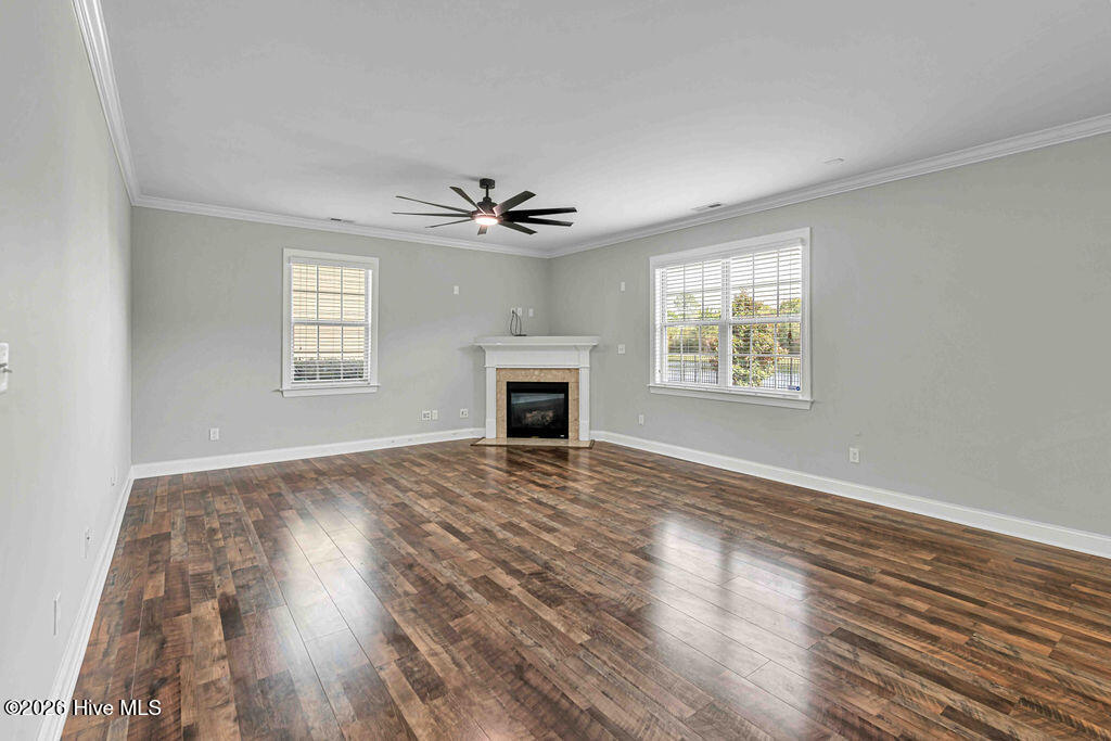 100566464 | Photo 18