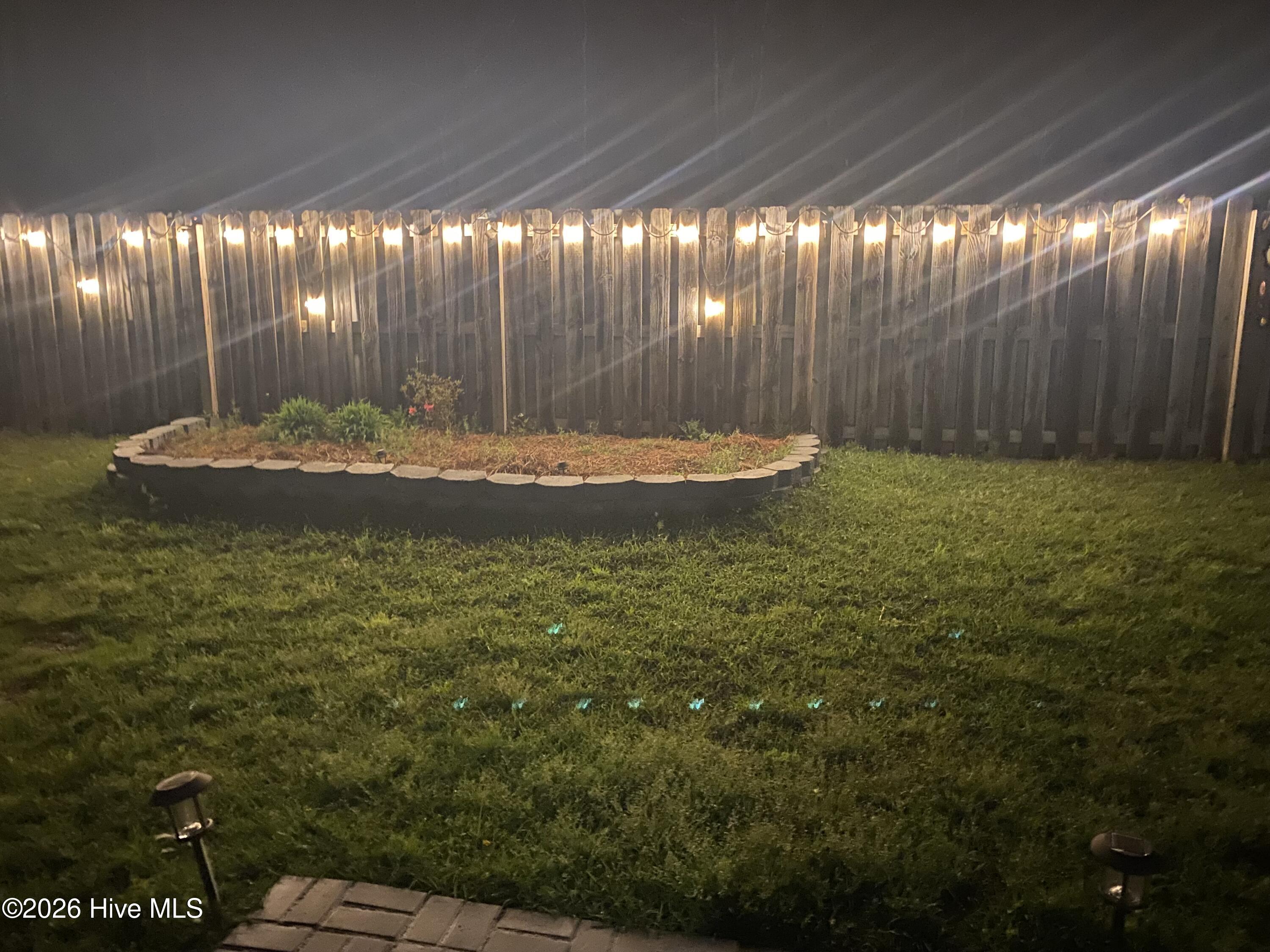 100560970 | Photo 46