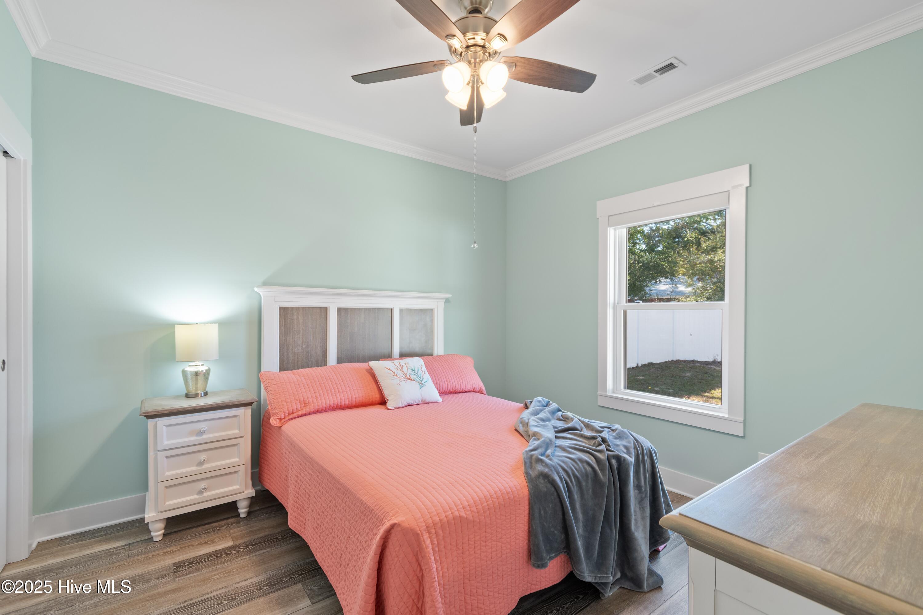 100542658 | Photo 23