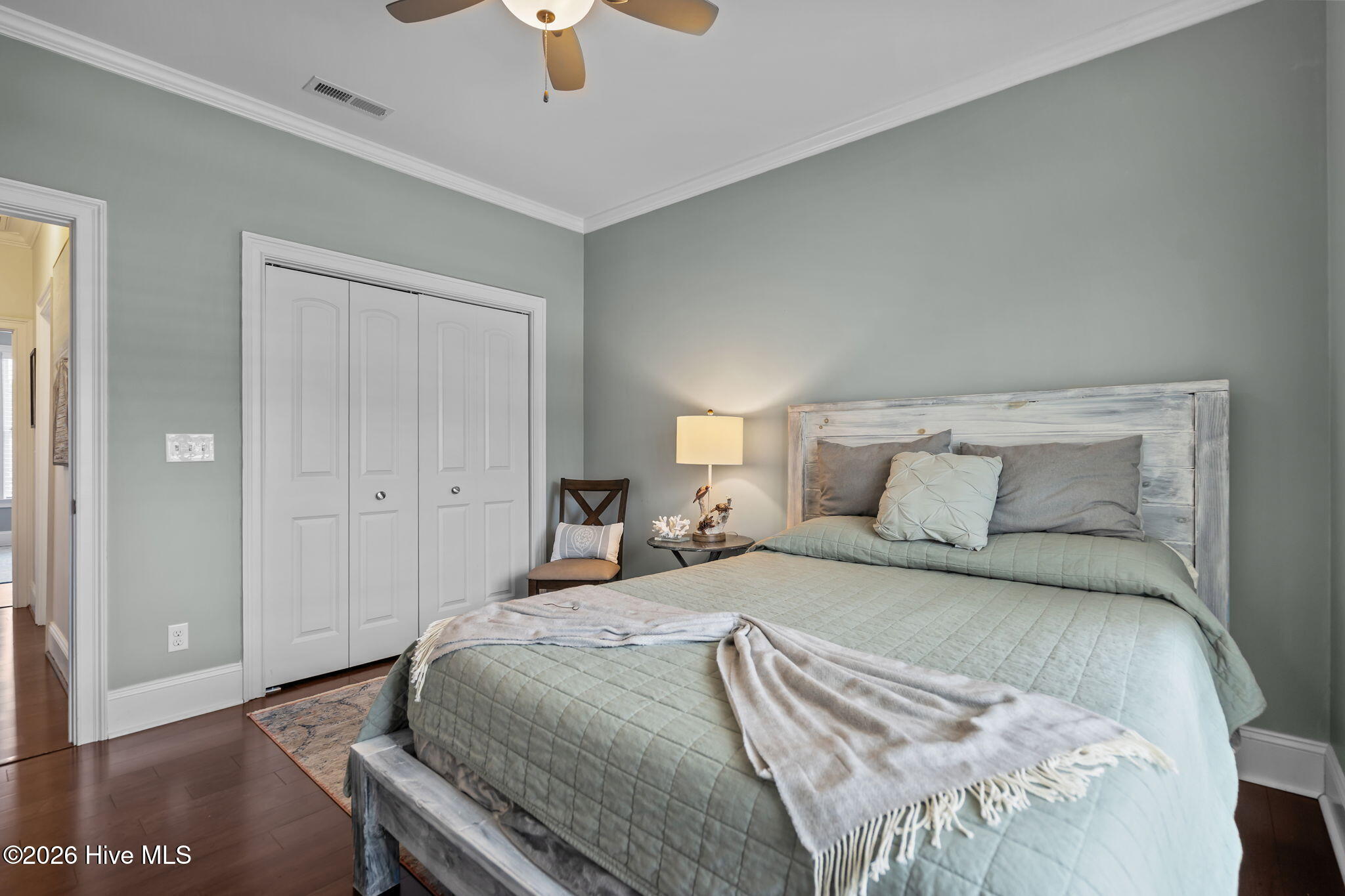 100564215 | Photo 36