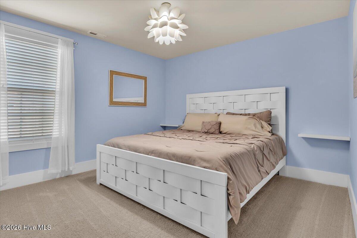 100551826 | Photo 35