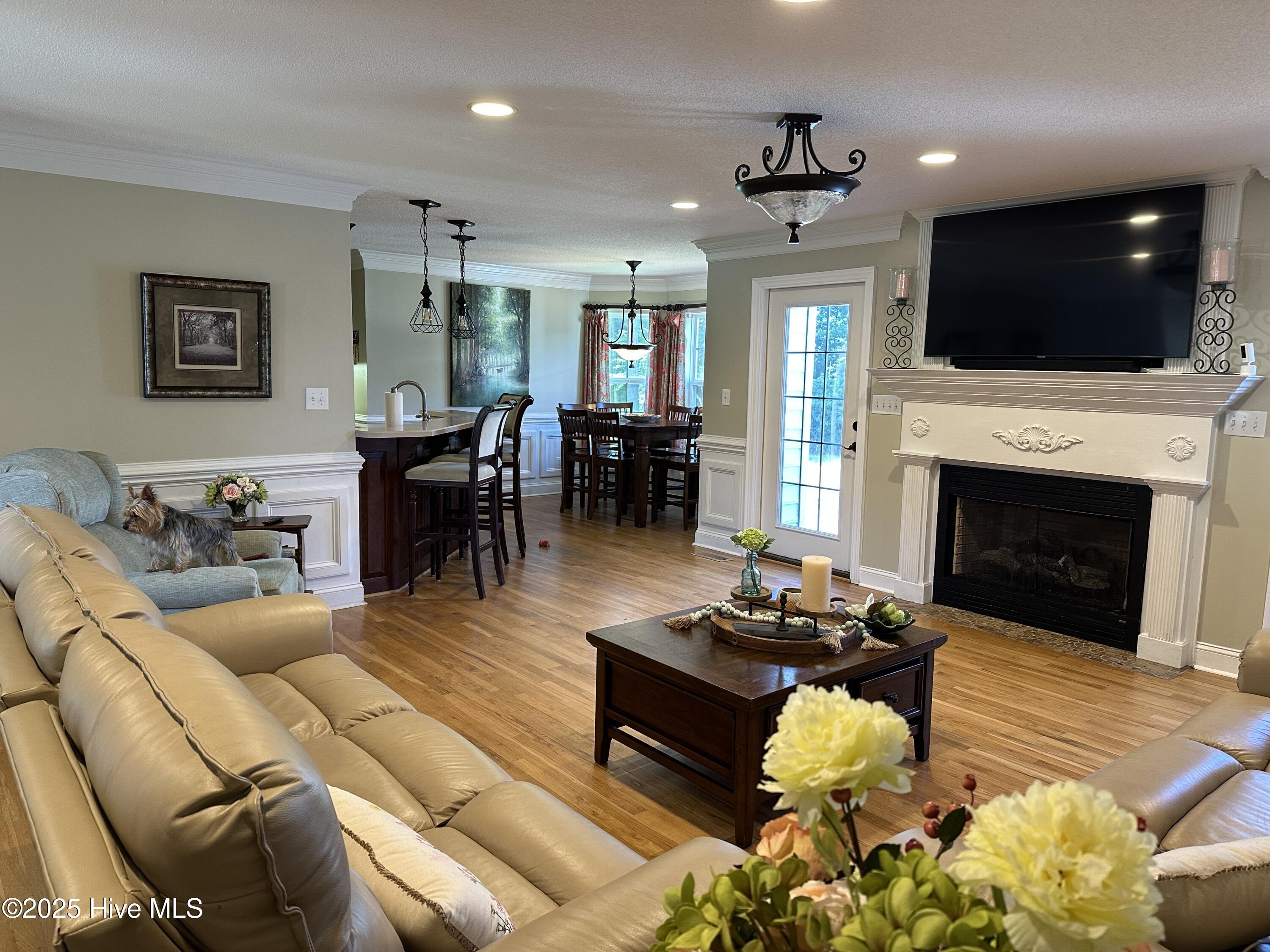 100514130 | Photo 20