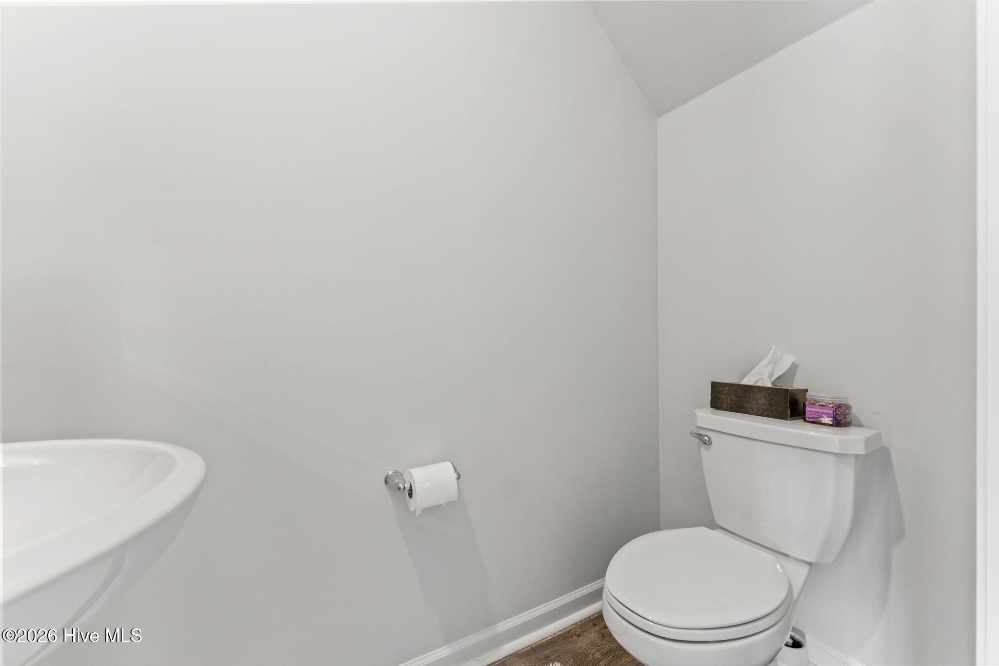 100566153 | Photo 14