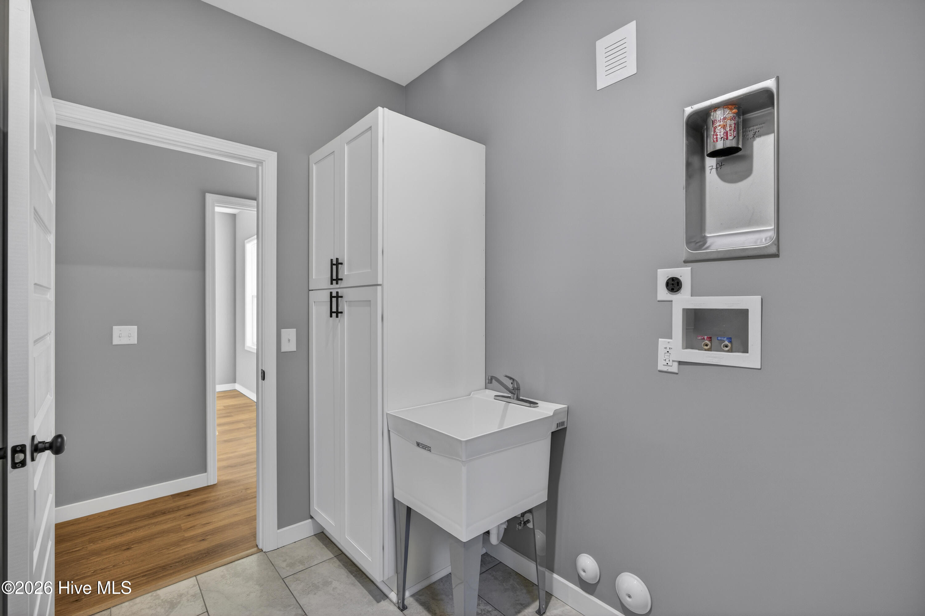 100550006 | Photo 25