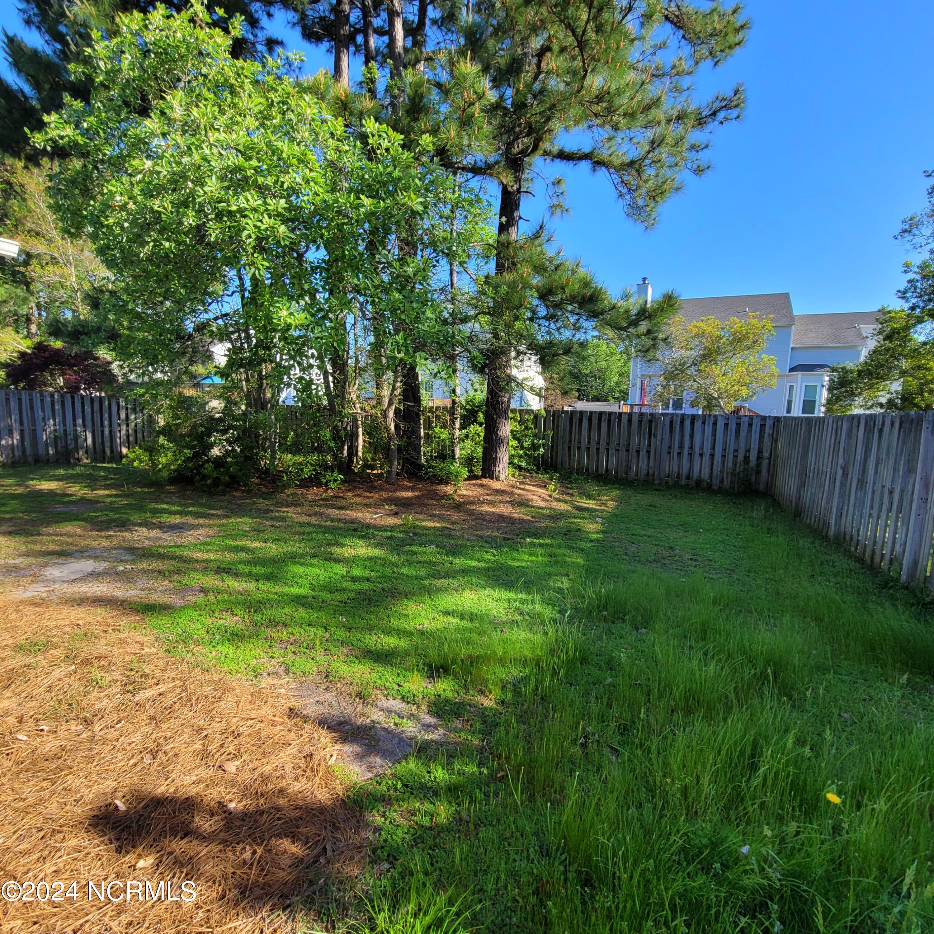 100550472 | Photo 25