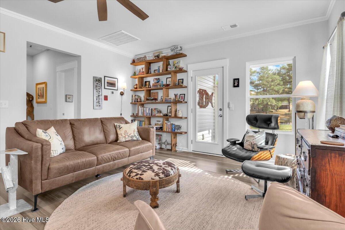 100566058 | Photo 25