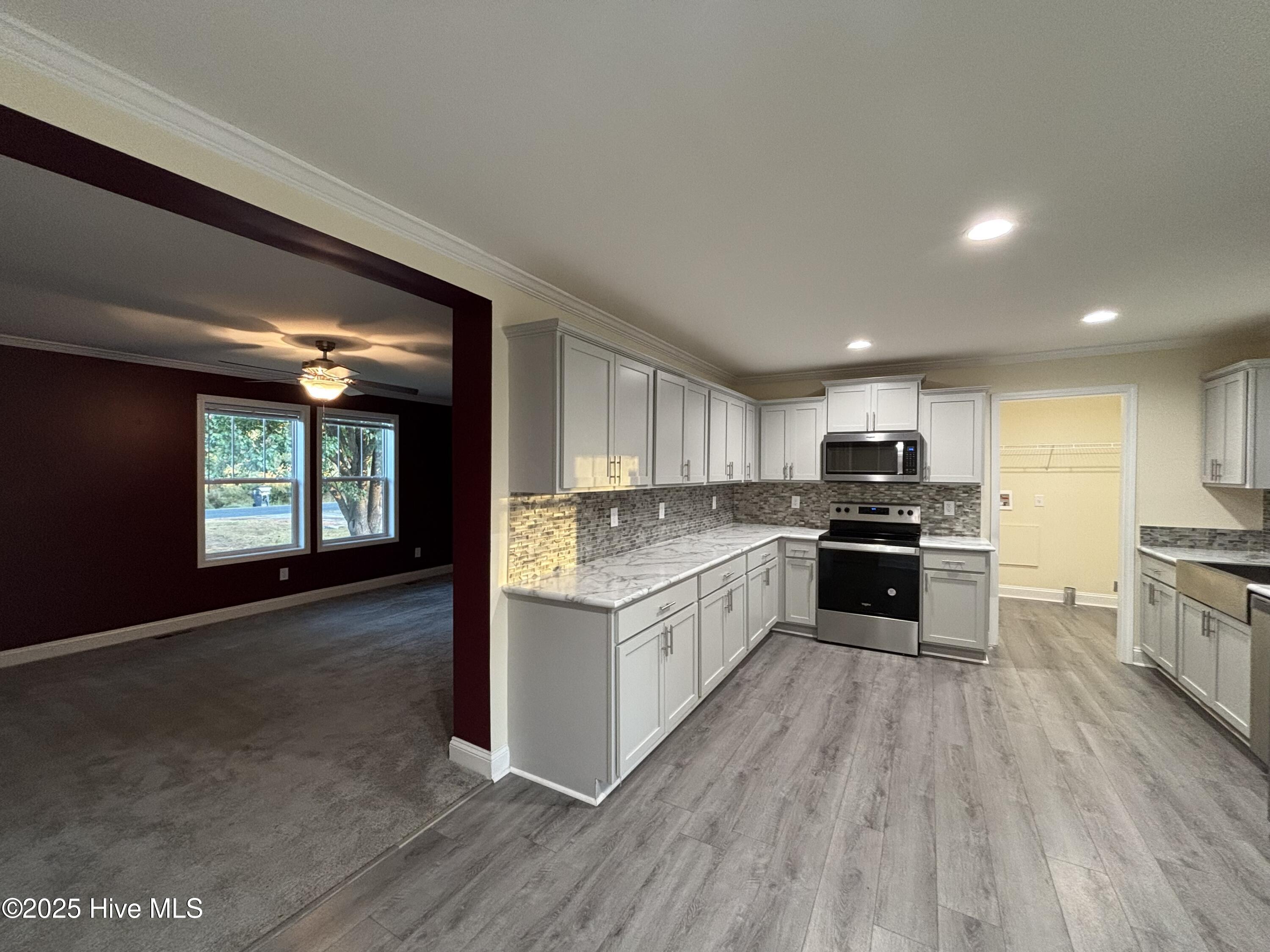 100540398 | Photo 20