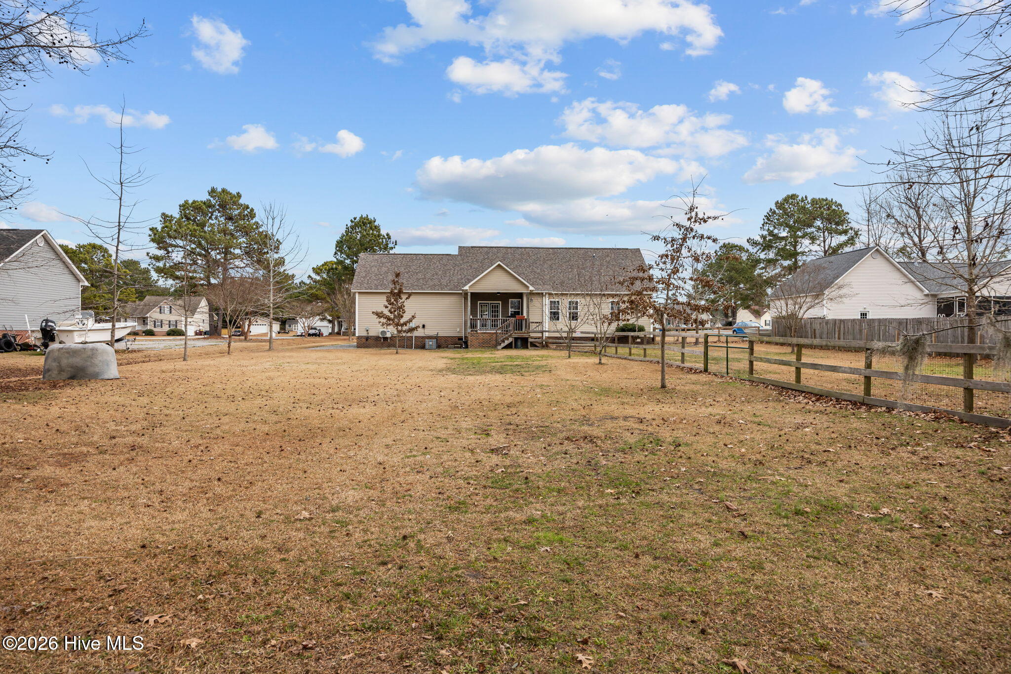 100548252 | Photo 30