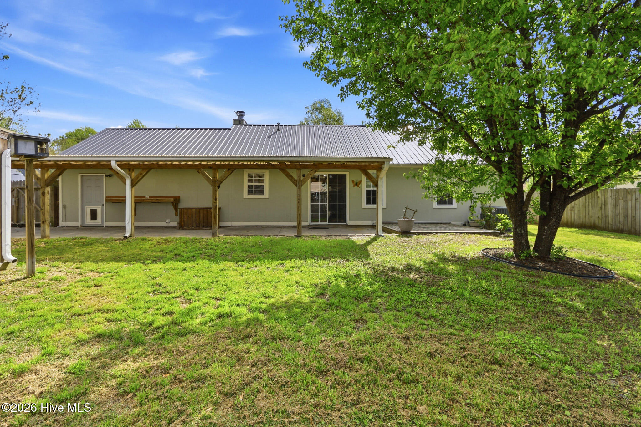 100558935 | Photo 16