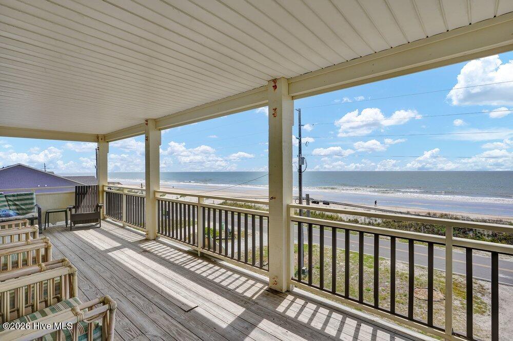 100567511 | Photo 34