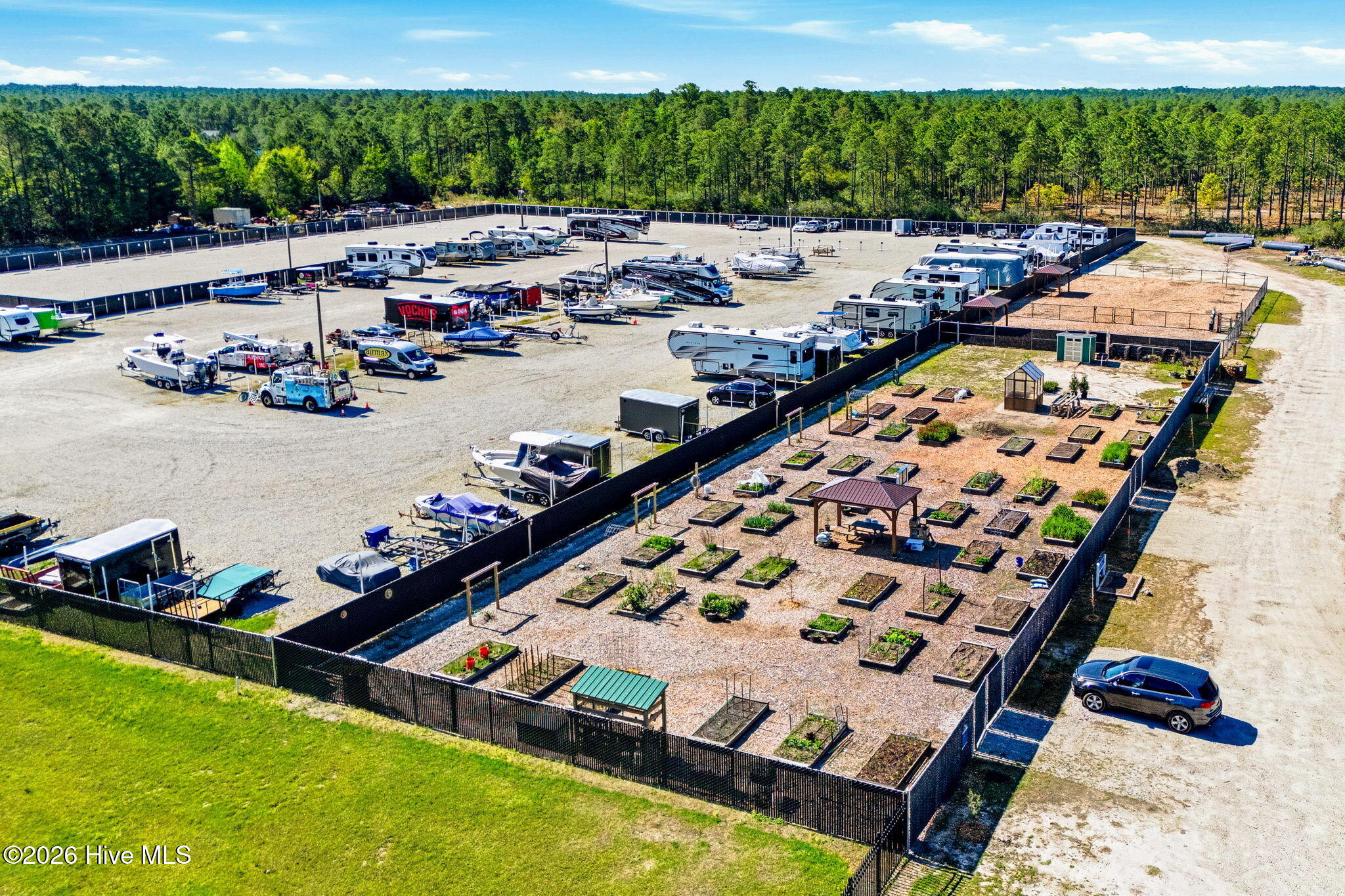 100566822 | Photo 88