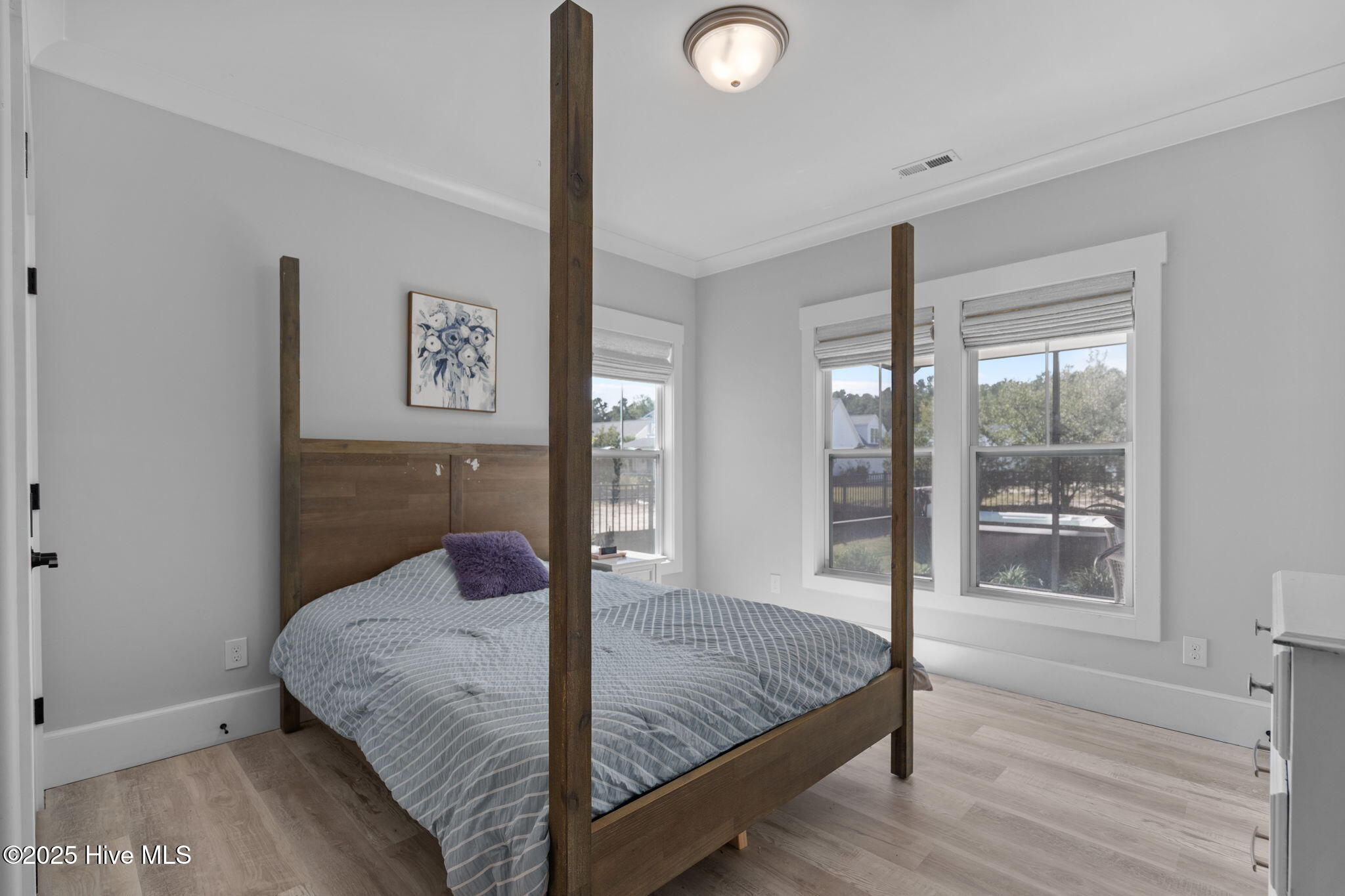 100536162 | Photo 41