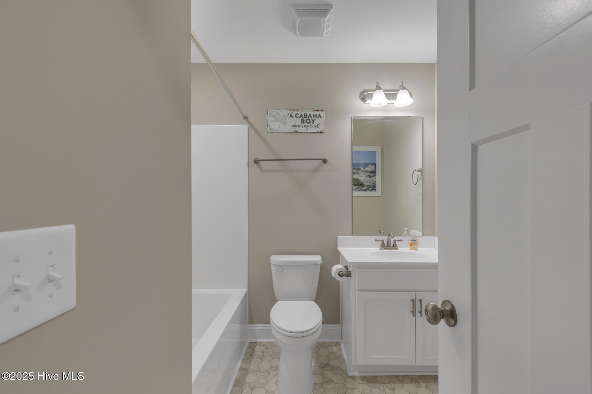 100533481 | Photo 15